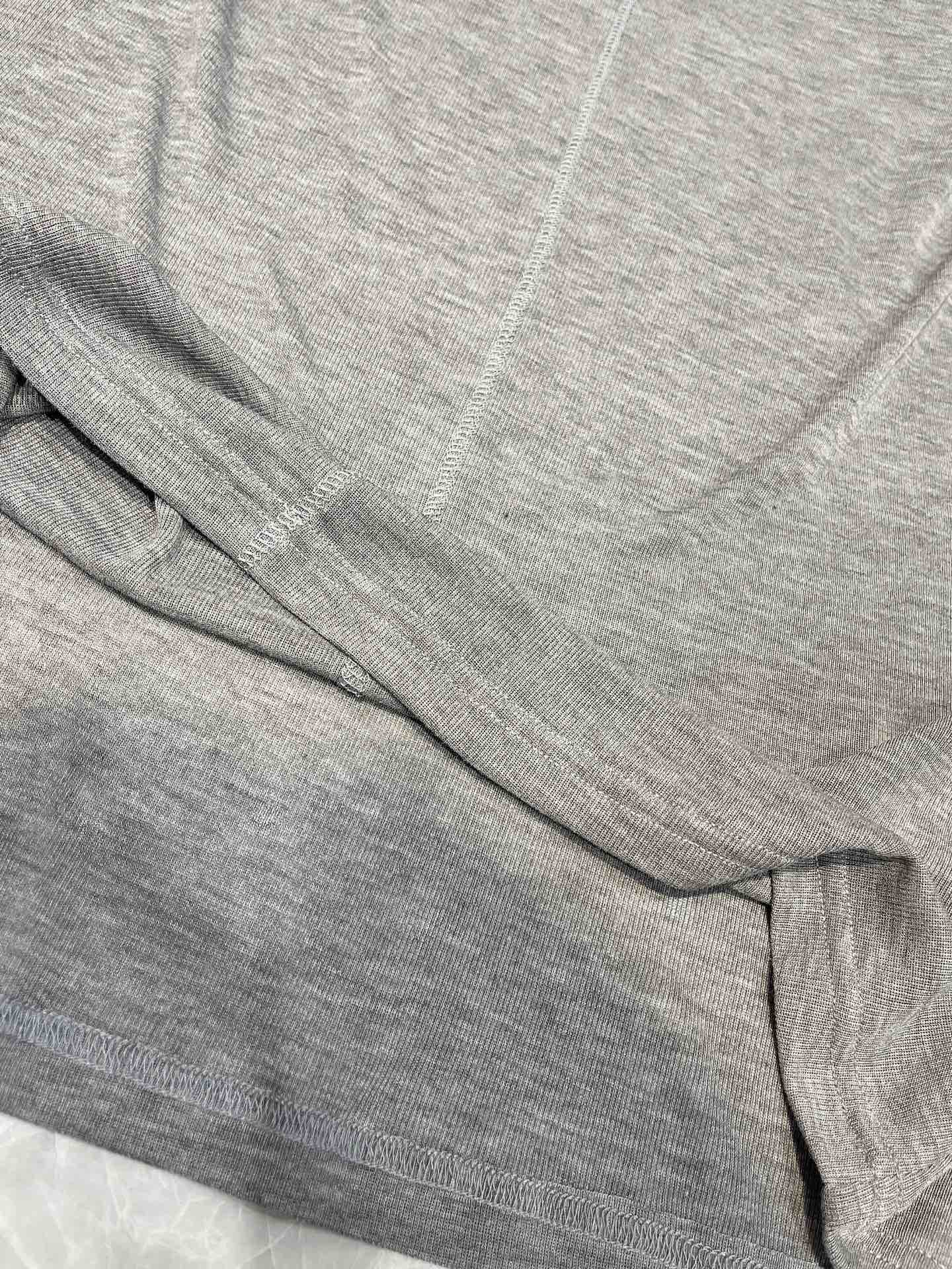 “25AW Women’s Silk Wool Suit with Exclusive Design Vests for Unique Style and Comfort” - 图片 6