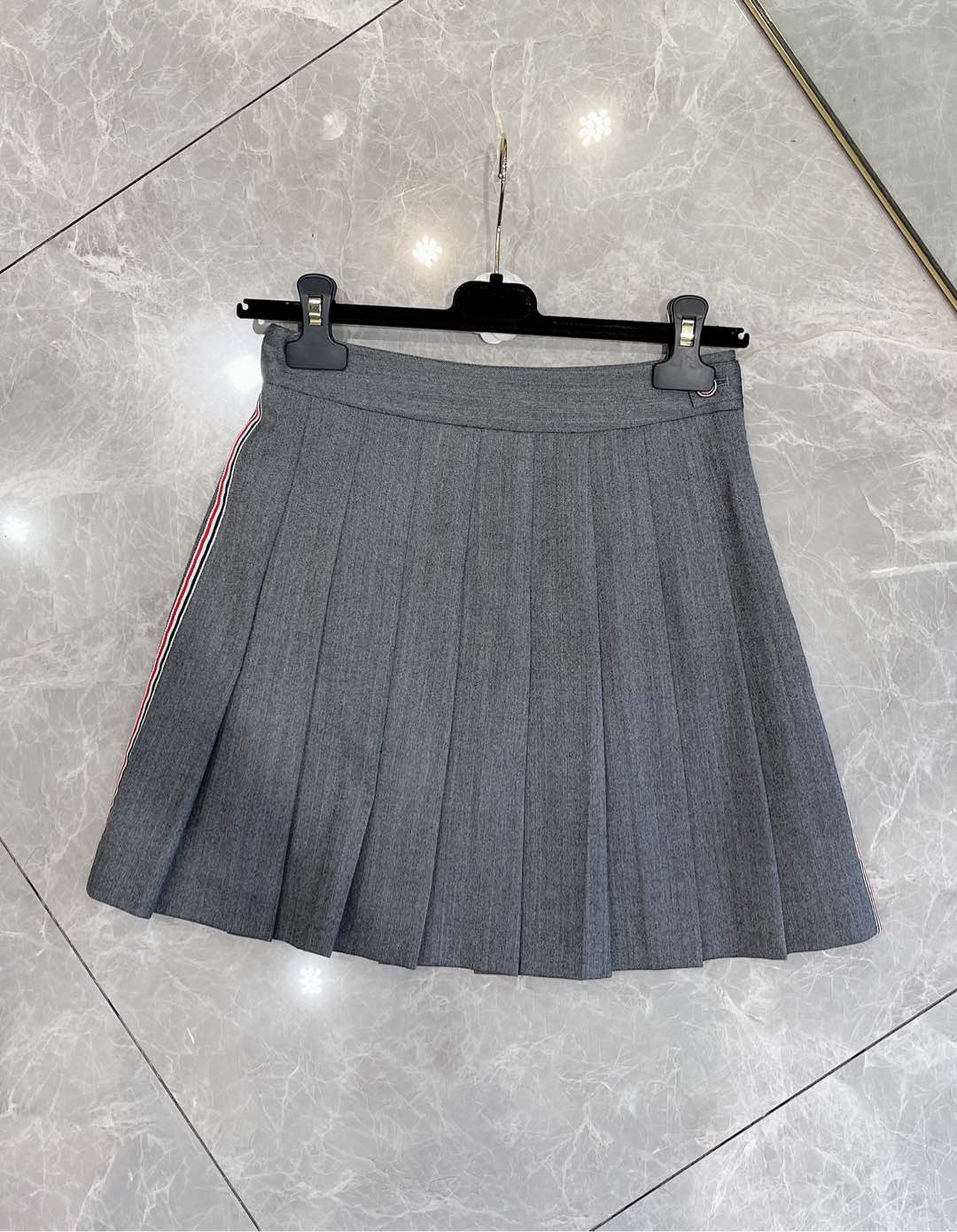 High-Quality Monochrome Women’s Suit by THOM BROWN: Exclusive, Tailored, Premium Materials - 图片 8