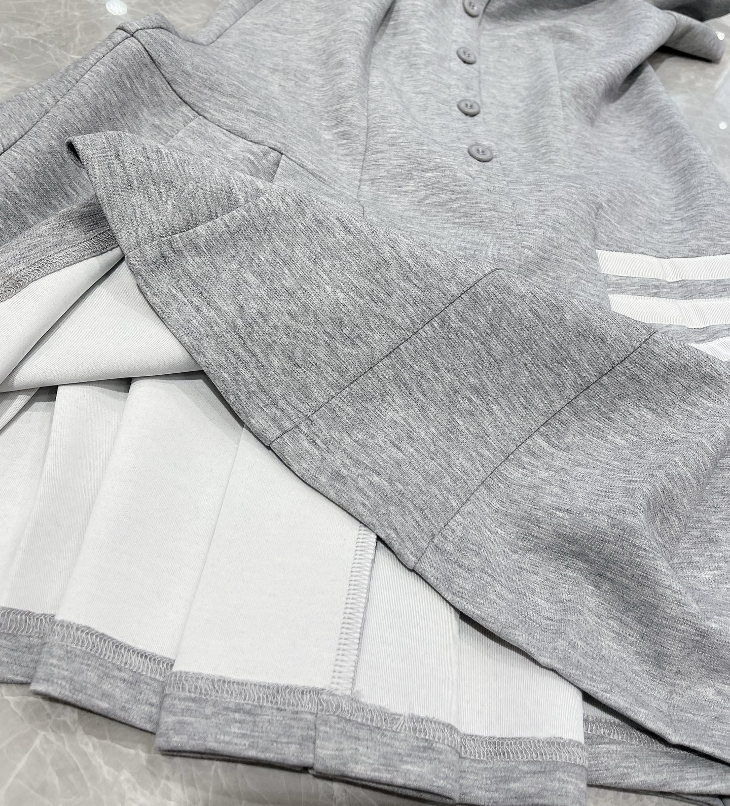 Stylish P690 Dress in Advanced Grey Hide Blue with Teddy Dog Embroidery. - 图片 7