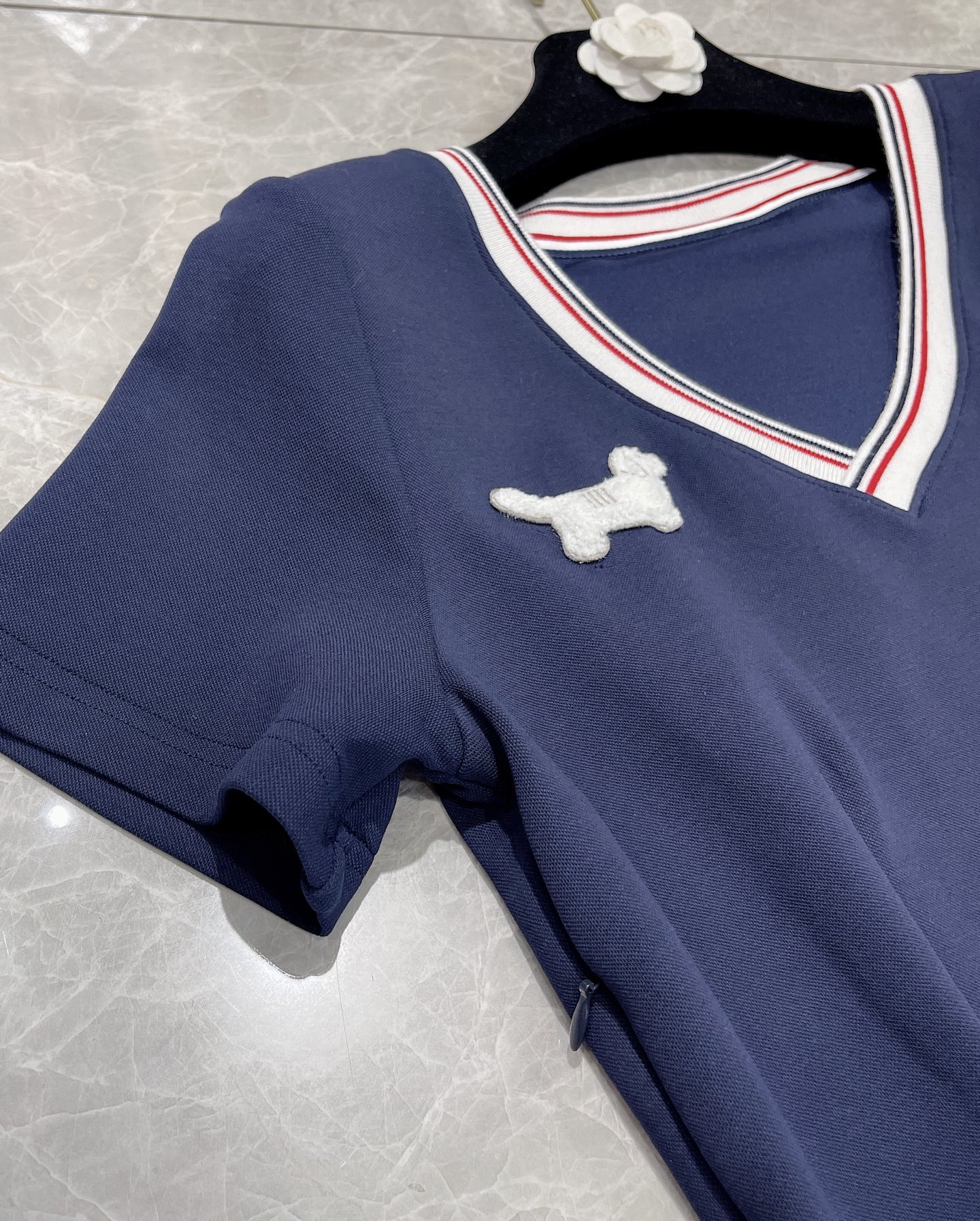 New Release: THOM BROWN School Teddy’s V-Collar Dress in Hide Blue - 图片 5