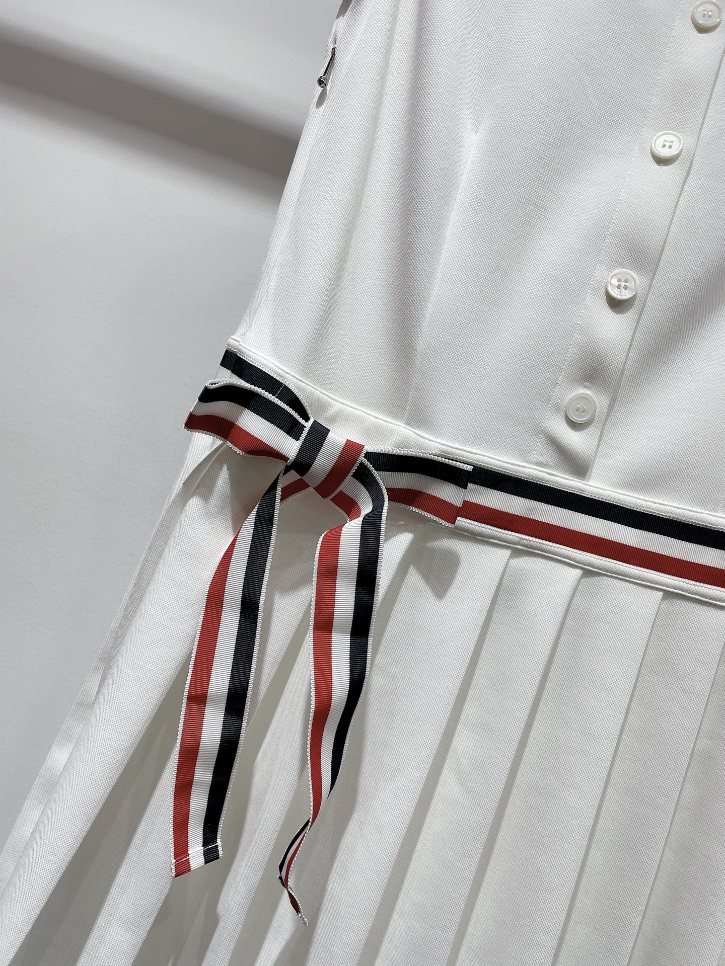 “High-Quality Summer Dress with Customized Details and Comfortable Fabrics” - 图片 4