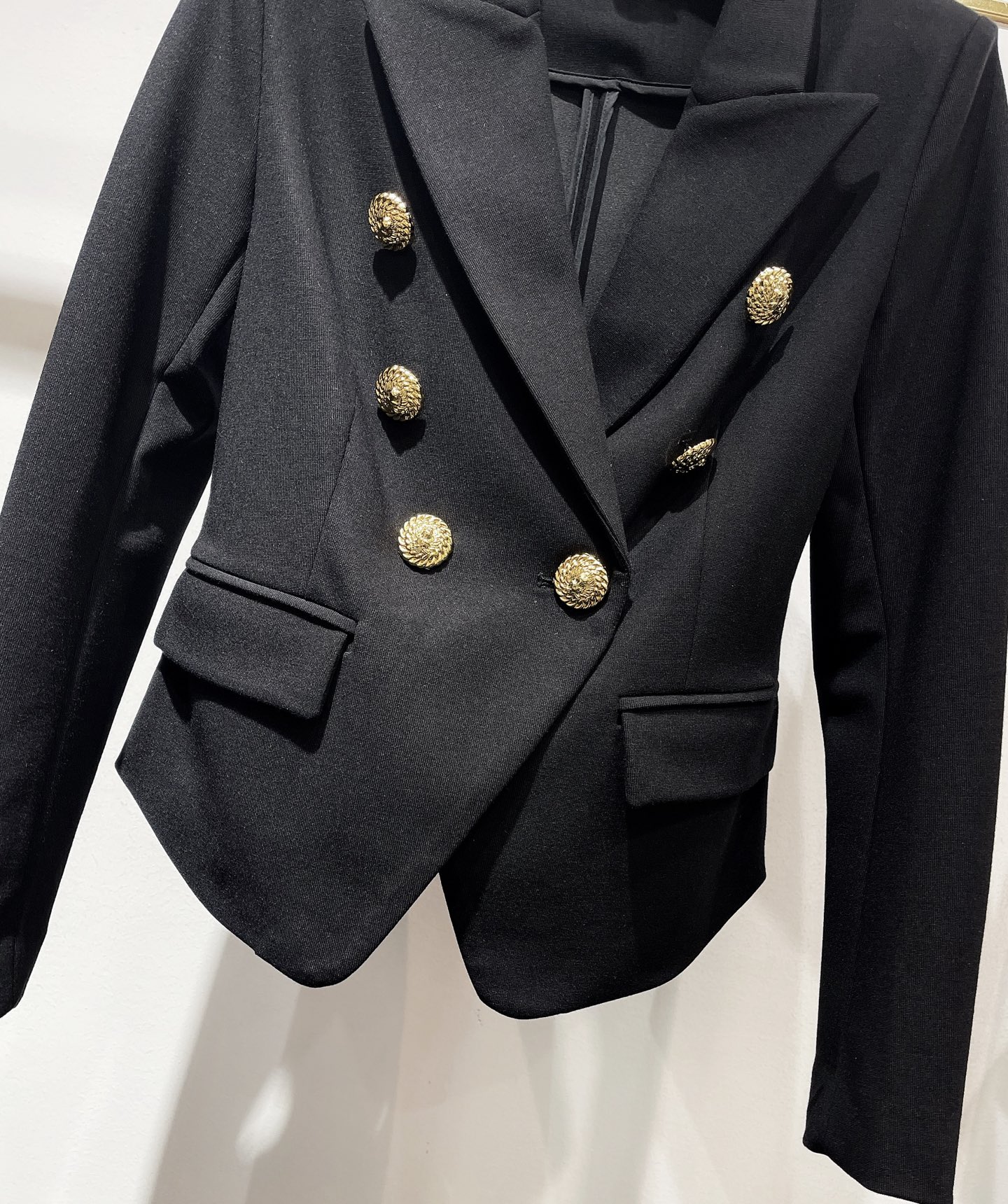 “Balmai 25 AW Women’s Suit: Exclusive High-Temperature Design with Classic Rebirth and Strong Airfields” - 图片 4
