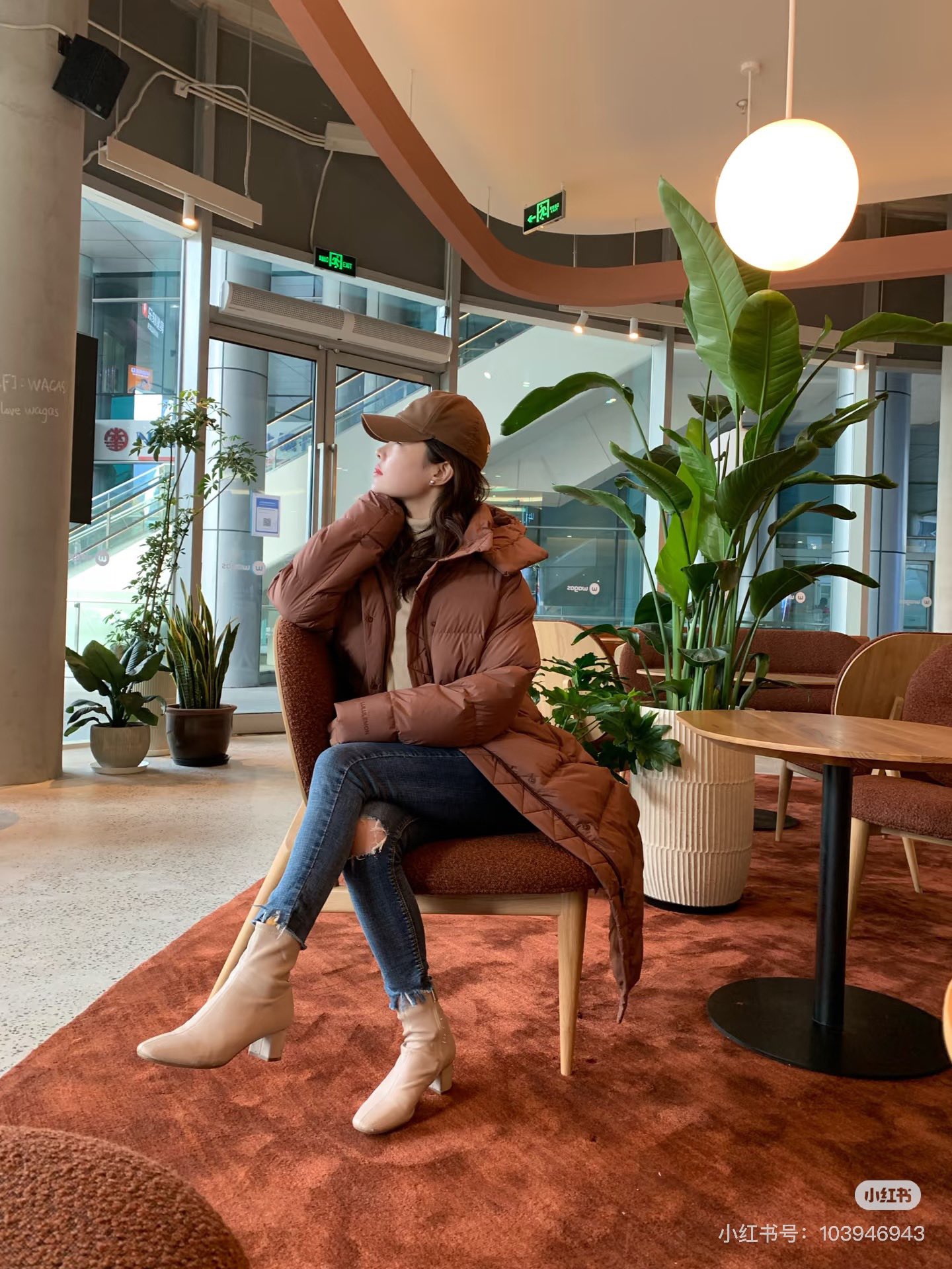 上身素材 𝗹𝘂𝗹𝘂𝗹𝗲𝗺𝗼𝗻｜wunder puff 露露乐檬 女士长款连帽羽绒服