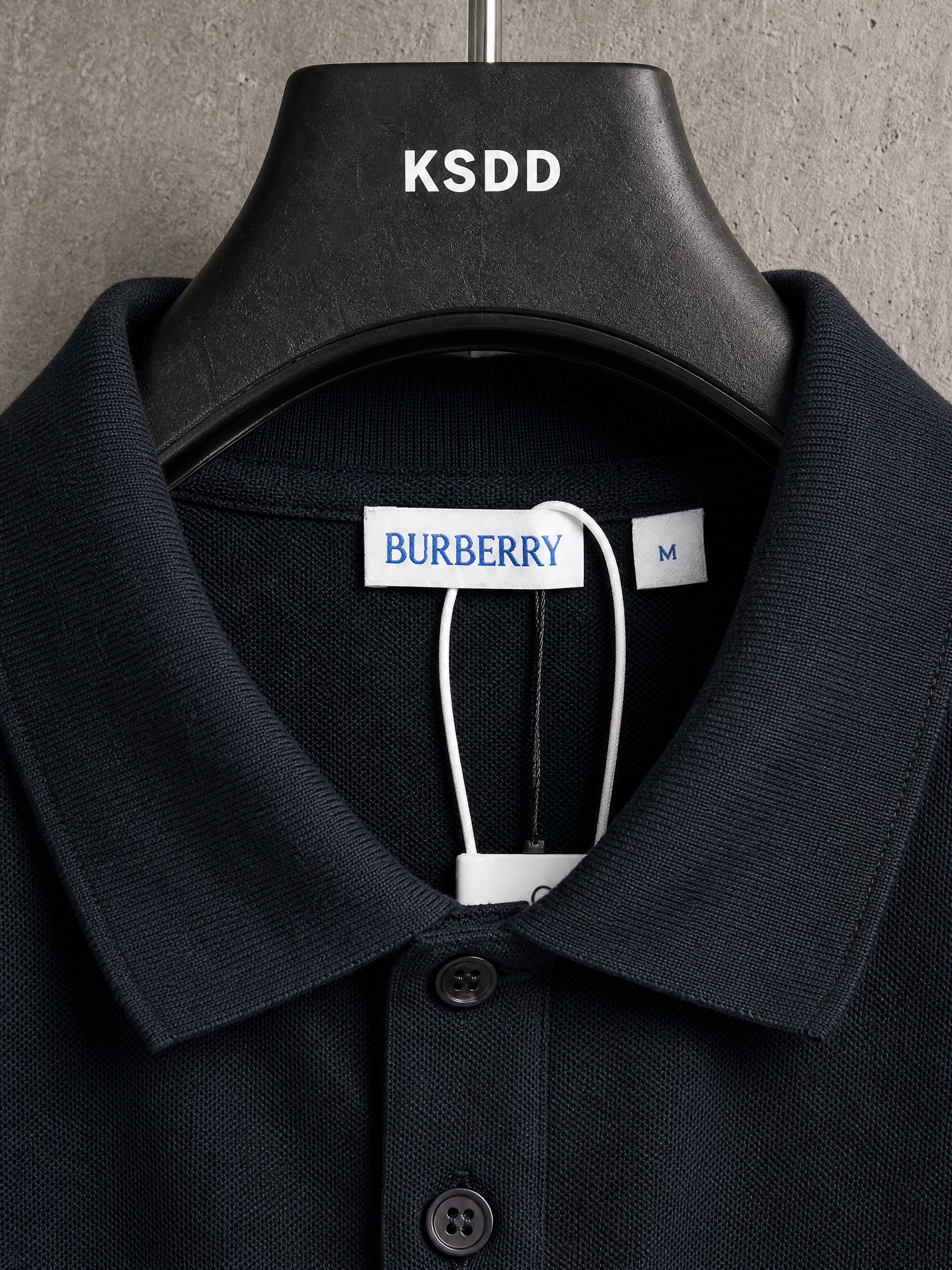 Burberry Burberry格纹图案背景，标志性米色演绎