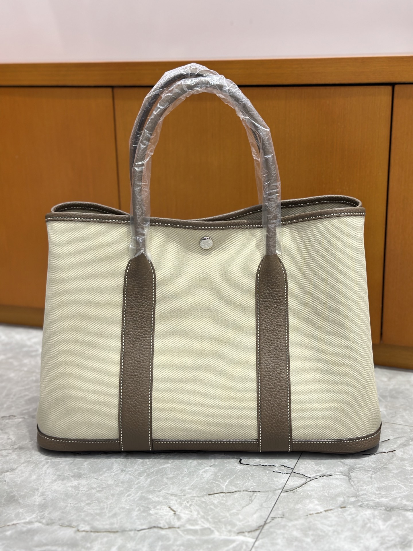 NO:741161,30, 36cm garden bag single layer canvas, real stock, elephant gray/beige canvas, suitable for commuting and going out on the street!  !  Full of luxury, Hermes, hermes, Hermes,1986090930、36cm 花园包单层帆布 现货实拍 大象灰/米黄帆布 通勤 出街都很适配！！满满高级感,爱马仕,hermes,Hermes,,Bag