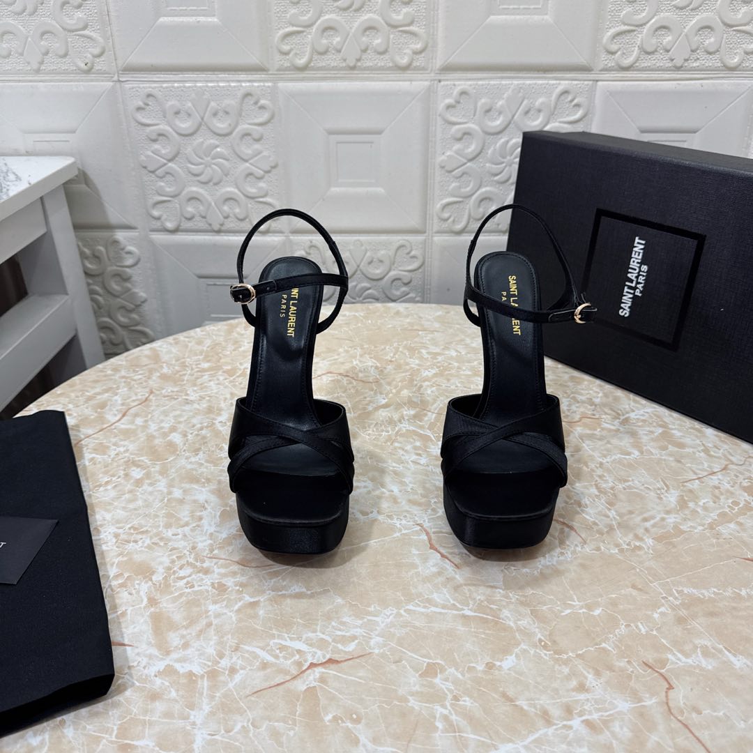 NO:234986,YSL. Top version. High quality. Configure full packaging. 2025 new model. Official website synchronization. 1:1 mold opening. Waterproof platform high heel sandals. Upper silk fabric. Inner sheepskin. Heel height: 13.5cm/water platform 3cm. Outsole. A-grade original black leather outsole. Size SIZE.34–43 (34.42.43 customized, no return or replacement), high heels, saint laurent, sandals, high heels, sheepskin, real silk, Leather soles19860909YSL.顶级版本.高品质. 配置全套包装 2025新款 官网同步 1:1开模 防水台高跟凉鞋 鞋面真丝面料 内里羊皮 跟高:13.5cm/水台3cm 大底A级原版黑色真皮大底 码数SIZE.34–43（34.42.43订做不退不换）,高跟鞋,saint laurent,sandals,high heels,sheepskin,real silk,Leather soles,Women's Shoes