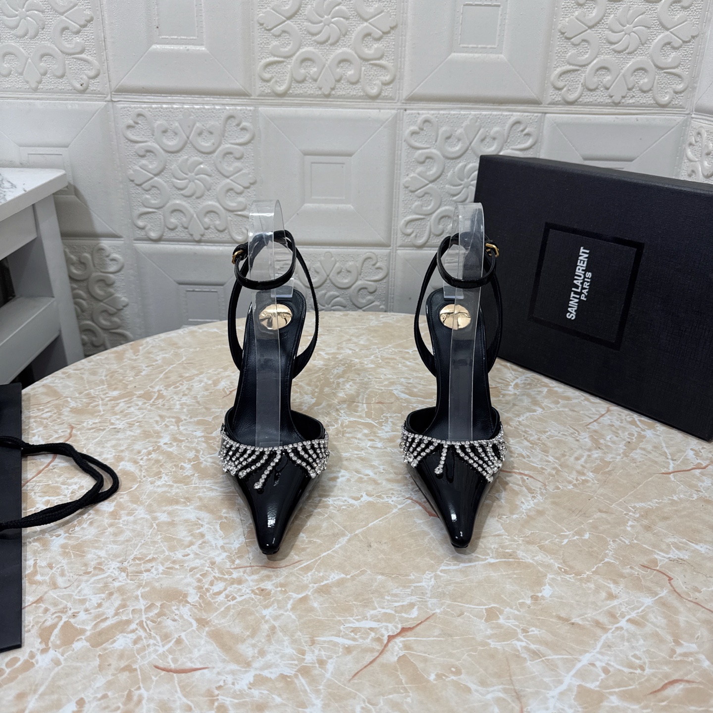 NO:166467,YSL. Top version. High quality. Full packaging. New 2025 rhinestone decorative toe shoes, upper patent leather, inner sheepskin, heel height: 10.5cm, outsole, A-grade original black leather outsole, size SIZE.34–43 (34.42.43 custom made, no return or exchange), high heels, saint laurent, high heels, sheepskin, Leather soles19860909YSL.顶级版本.高品质. 配置全套包装 2025新款 水钻装饰包头鞋 鞋面漆皮 内里羊皮 跟高:10.5cm 大底A级原版黑色真皮大底 码数SIZE.34–43（34.42.43订做不退不换）,高跟鞋,saint laurent,high heels,sheepskin,Leather soles,Women's Shoes