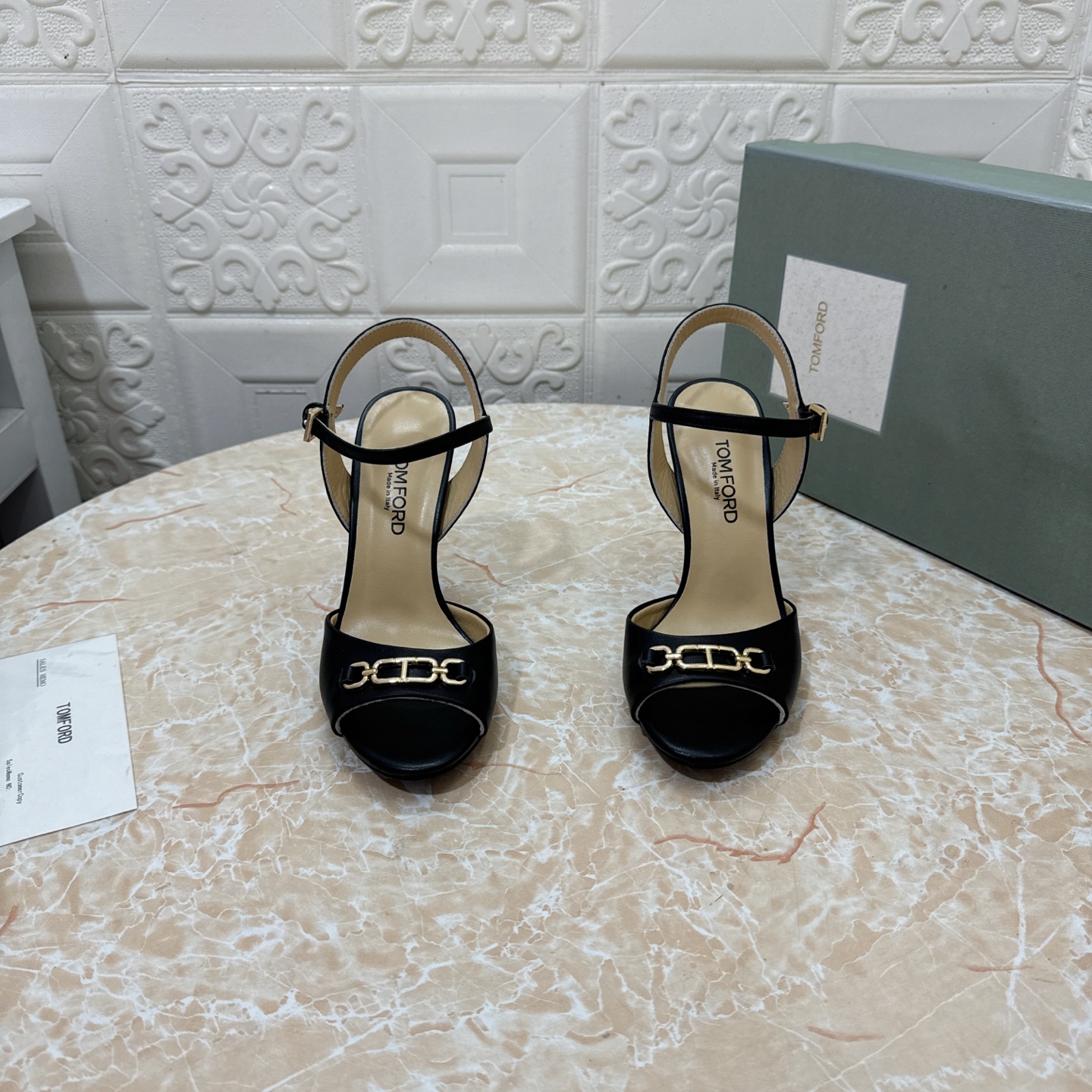 NO:166470,TOM FORD Top Version High Quality 2025 New Logo Chain Decoration High Heels Upper Cowhide Foot-up Sheepskin Heel Heel Heels 10.5cm Sole AAA Grade Original Leather Outsole SIZE34-43 (34 42 43 Customized No Returns) P, High Heels, Tom ford, High Heels, Cowhide, Sheepskin, Leather Soles19860909TOM FORD顶级版本 高品质 2025新款 logo链条装饰高跟鞋 鞋面牛皮 垫脚羊皮 跟高10.5cm 鞋底AAA级原版真皮大底 SIZE34-43（34 42 43订做不退换） P,高跟鞋,tom ford,high heels,cowhide,sheepskin,Leather soles,Women's Shoes