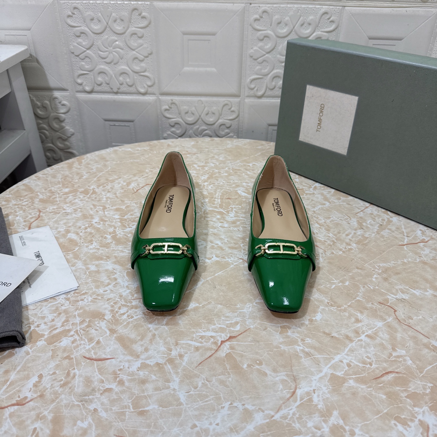 NO:234979,TOM FORD Top Version High Quality 2025 New Logo Chain Decoration High Heels Upper Patent Leather Float Sheepskin Heels High Flat Sole AAA Grade Original Leather Outsole SIZE34-43 (34 42 43 Customized No Returns) P, Single Shoes, Tom ford, High Heels, Sheepskin, Leather Soles19860909TOM FORD顶级版本 高品质 2025新款 logo链条装饰高跟鞋 鞋面漆皮 垫脚羊皮 跟高平底 鞋底AAA级原版真皮大底 SIZE34-43（34 42 43订做不退换） P,单鞋,tom ford,high heels,sheepskin,Leather soles,Women's Shoes