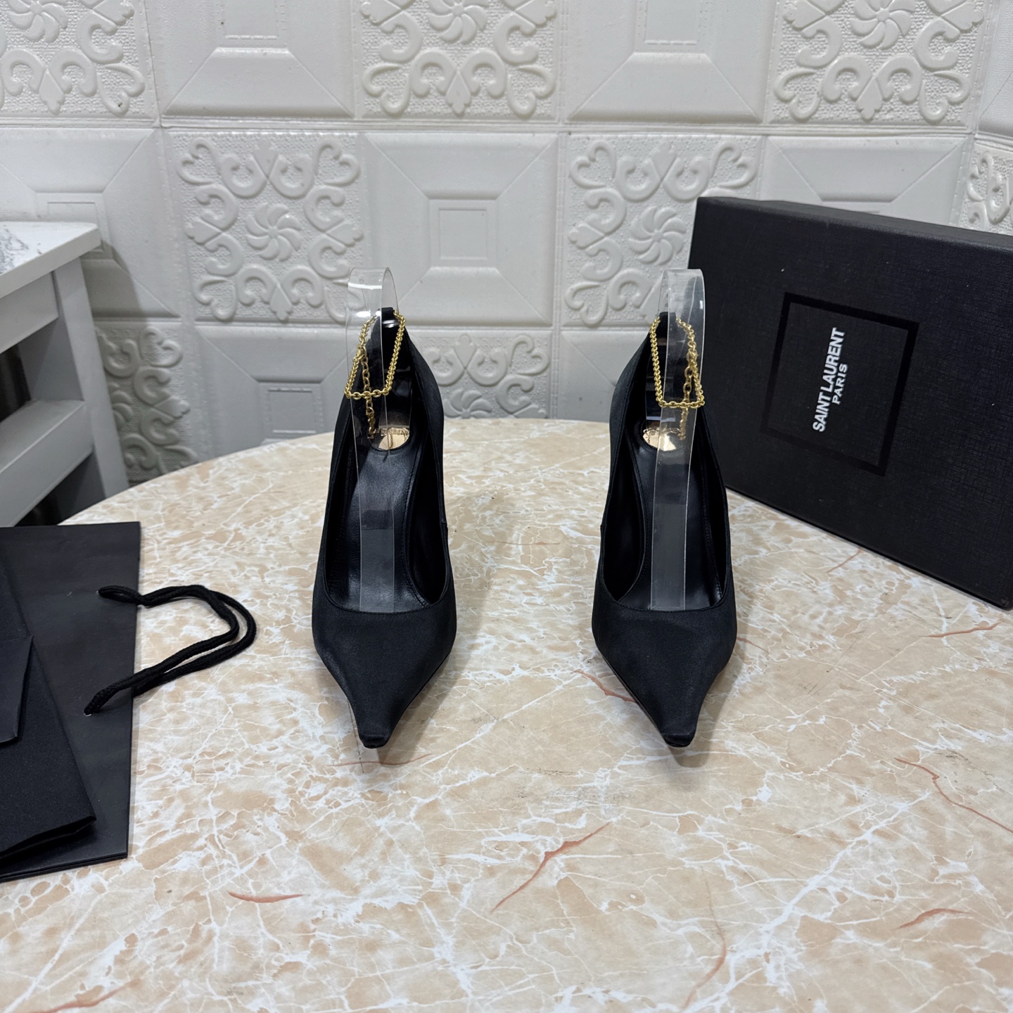 NO:225427,YSL. Top version. High quality. Configure full packaging. 2025 new model. Official website synchronization. 1:1 mold opening. Silk link craft single shoes. Upper silk. Inner sheepskin. Heel height: 10.5cm. Outsole. A-grade original black leather outsole. Size SIZE.34–43 (34.42.43. Custom made without return or replacement), high heels. saint laurent, high heels, sheepskin, real silk, Leather soles19860909YSL.顶级版本.高品质. 配置全套包装 2025新款 官网同步 1:1开模 真丝链接工艺单鞋 鞋面真丝 内里羊皮 跟高:10.5cm 大底A级原版黑色真皮大底 码数SIZE.34–43（34.42.43订做不退不换）,高跟鞋,saint laurent,high heels,sheepskin,real silk,Leather soles,Women's Shoes