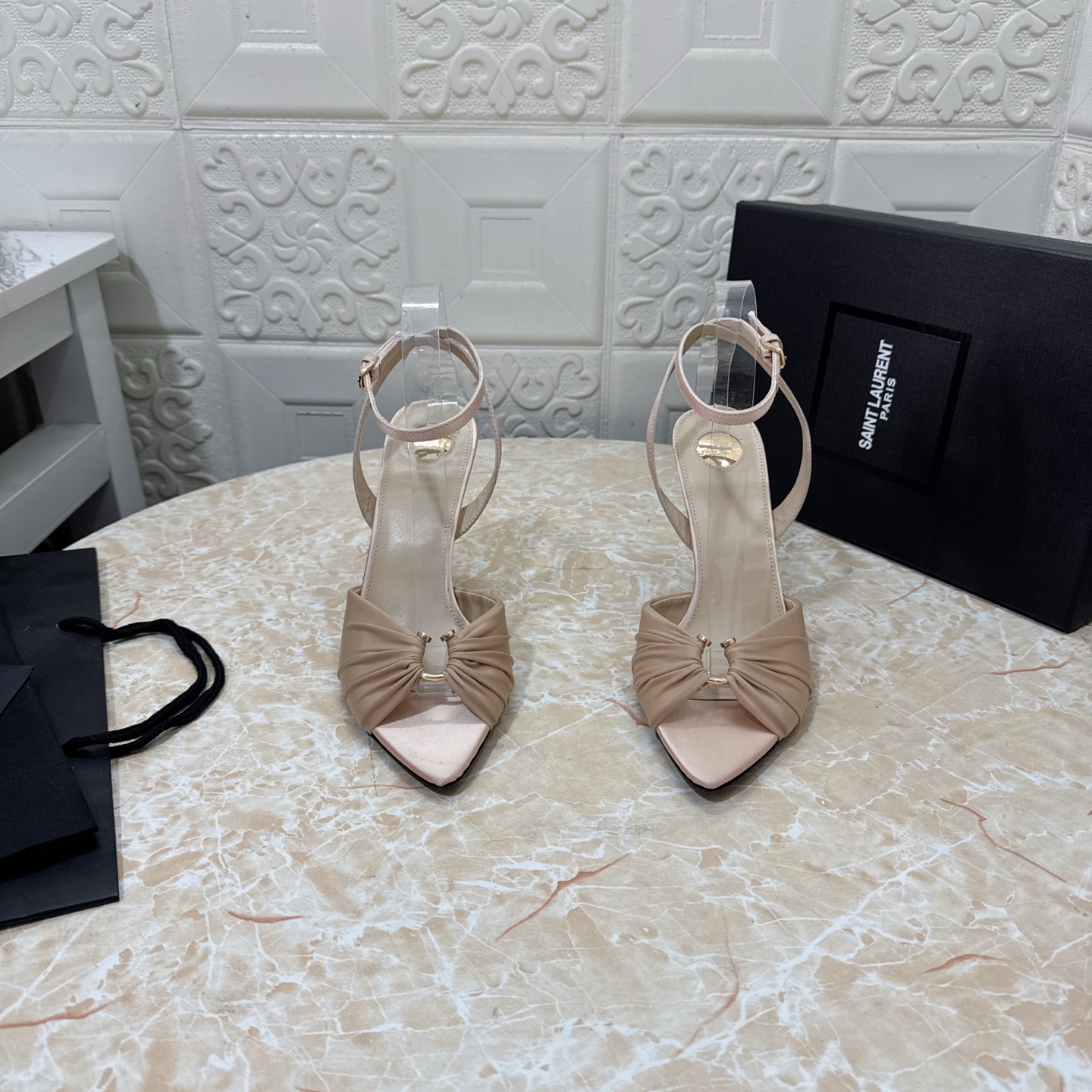 NO:225419,YSL. Top version. High quality. Configure full packaging. 2025 new model. Official website synchronization. 1:1 mold opening. Silk link craft single shoes. Upper silk. Inner sheepskin. Heel height: 10.5cm. Outsole. A-grade original black leather outsole. Size SIZE.34–43 (34.42.43. Custom made without return or replacement), high heels. saint laurent, high heels, sheepskin, real silk, Leather soles19860909YSL.顶级版本.高品质. 配置全套包装 2025新款 官网同步 1:1开模 真丝链接工艺单鞋 鞋面真丝 内里羊皮 跟高:10.5cm 大底A级原版黑色真皮大底 码数SIZE.34–43（34.42.43订做不退不换）,高跟鞋,saint laurent,high heels,sheepskin,real silk,Leather soles,Women's Shoes