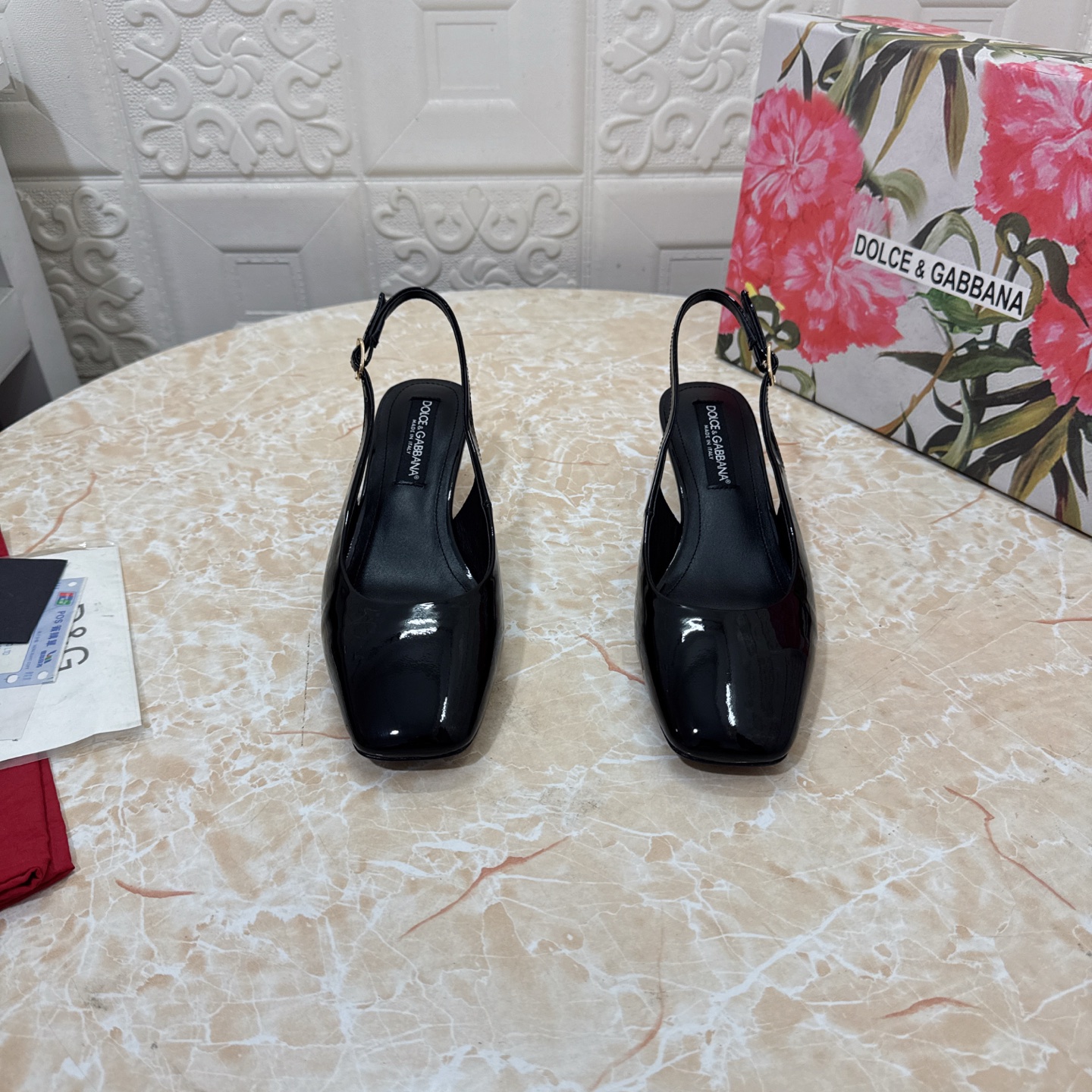 NO:249508,DG. Top version. High quality 2025 new model Purchase original 1:1 open mold DG heel sandals, upper patent leather, inner sheepskin, heel height: 4.5cm, outsole, A-class original leather outsole, size SIZE.34–43 (34.42.43 custom made, no return or replacement), sandals, Dolce & Gabbana, sandals, sheepskin, Leather soles19860909DG.顶级版本.高品质 2025新款 购置原版1:1开模DG跟凉鞋 鞋面漆皮 内里羊皮  跟高:4.5cm 大底A级原版真皮大底 码数SIZE.34–43（34.42.43订做不退不换）,凉鞋,Dolce&Gabbana,sandals,sheepskin,Leather soles,Women's Shoes