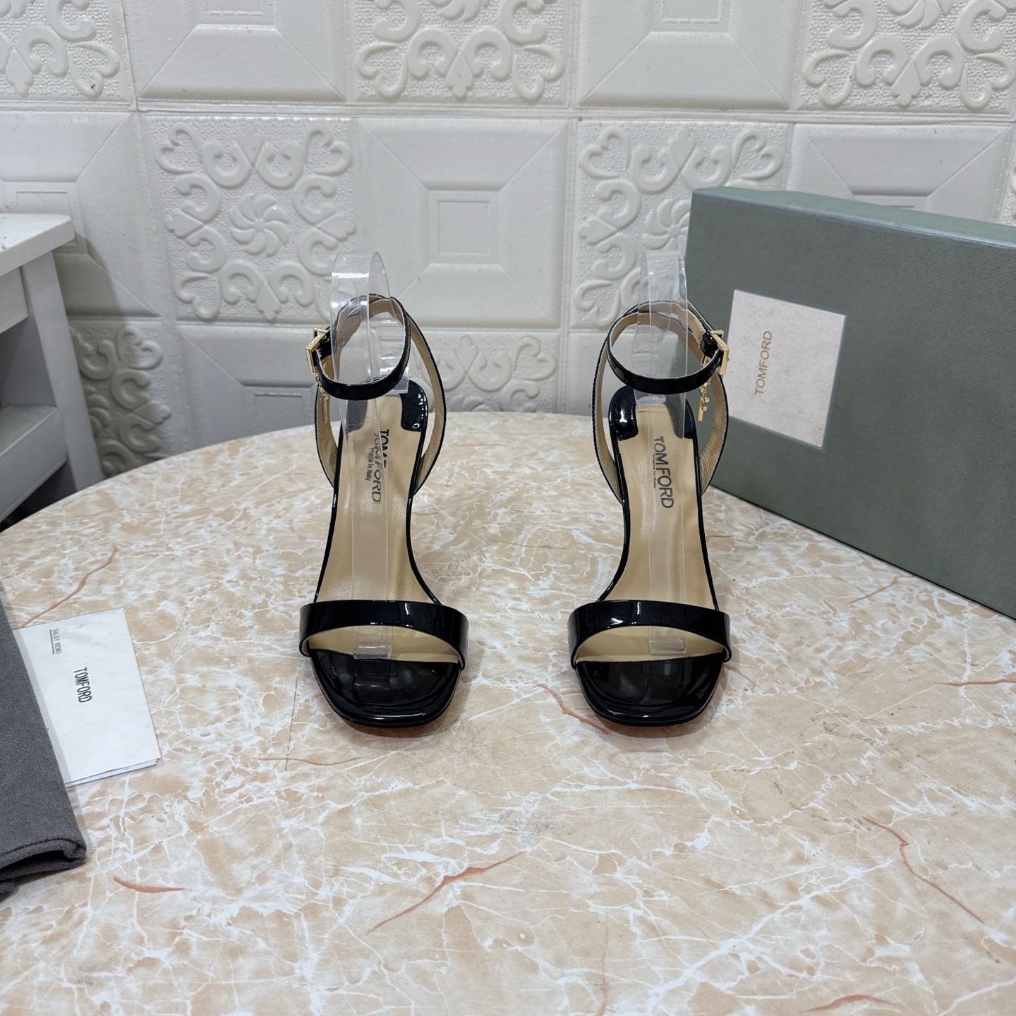 NO:249498,TOM FORD Top Version High Quality 2025 New Chain Heel Sandals Upper Patent Leather Floor Sheepskin Heel Heel Heel Heels 10.5cm Sole AAA Grade Original Leather Outsole SIZE34-43 (34 42 43 Custom made without return) P, High Heels Sandals, Tom ford, sandals, high heels, sheepskin, Leather soles19860909TOM FORD顶级版本 高品质 2025新款 链条跟凉鞋 鞋面漆皮 垫脚羊皮 跟高10.5cm 鞋底AAA级原版真皮大底 SIZE34-43（34 42 43订做不退换） P,高跟鞋凉鞋,tom ford,sandals,high heels,sheepskin,Leather soles,Women's Shoes