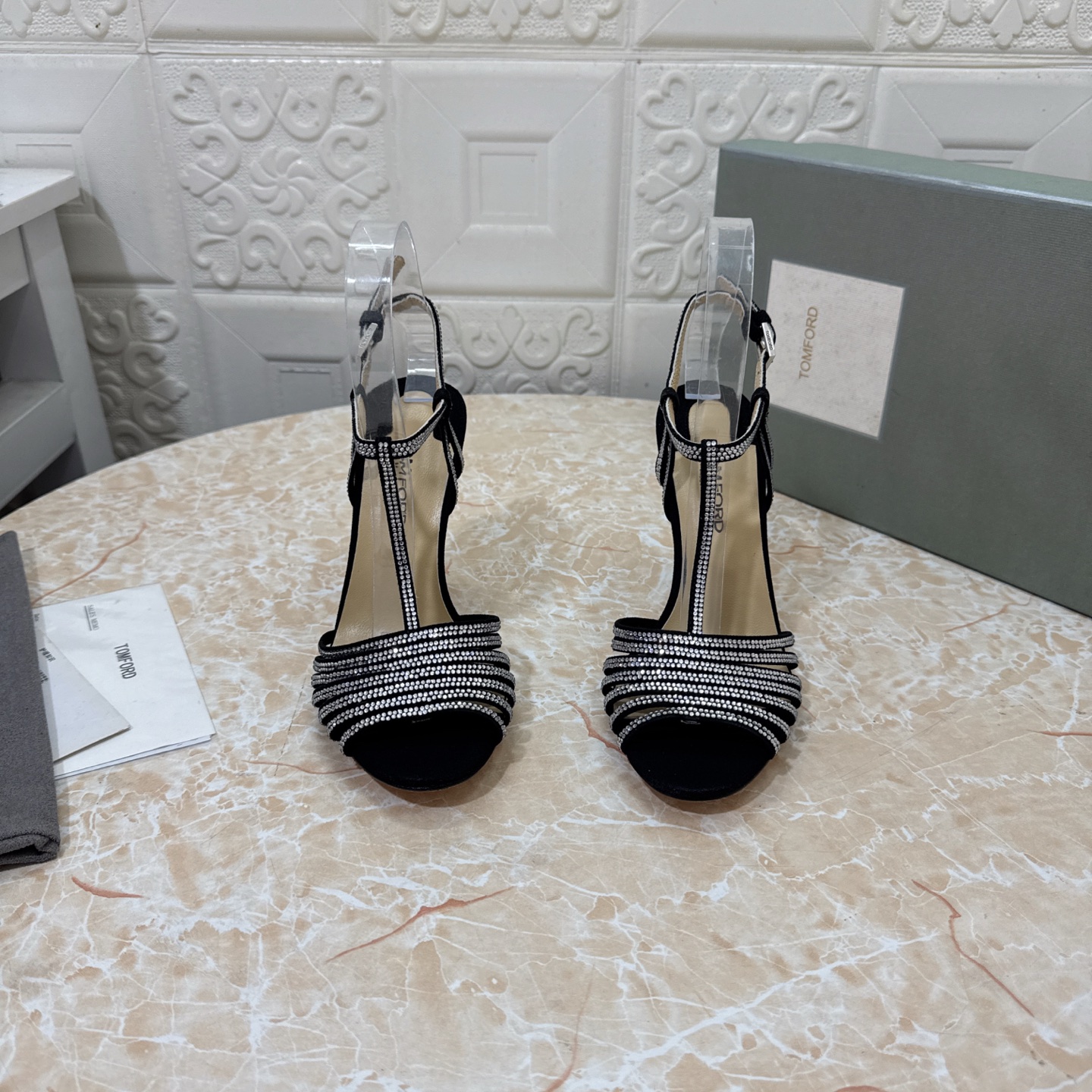 NO:254995,TOM FORD Top Version High Quality 2025 New Model 1:1 Open Mould Iron Diamond Sandals Upper Yangjing Iron Diamond Fighting Sheepskin Heel Heel Heel Heel 10.5cm Sole AAA Grade Original Leather Sole SIZE34-43 (34 42 43 Customized No Returns) P, High Heels Sandals, Tom ford, sandals, high heels, sheepskin, sheep, Leather Soles19860909TOM FORD顶级版本 高品质 2025新款 1:1开模烫钻凉鞋 鞋面羊京烫钻 垫脚羊皮 跟高10.5cm 鞋底AAA级原版真皮大底 SIZE34-43（34 42 43订做不退换） P,高跟鞋凉鞋,tom ford,sandals,high heels,sheepskin,sheep,Leather soles,Women's Shoes