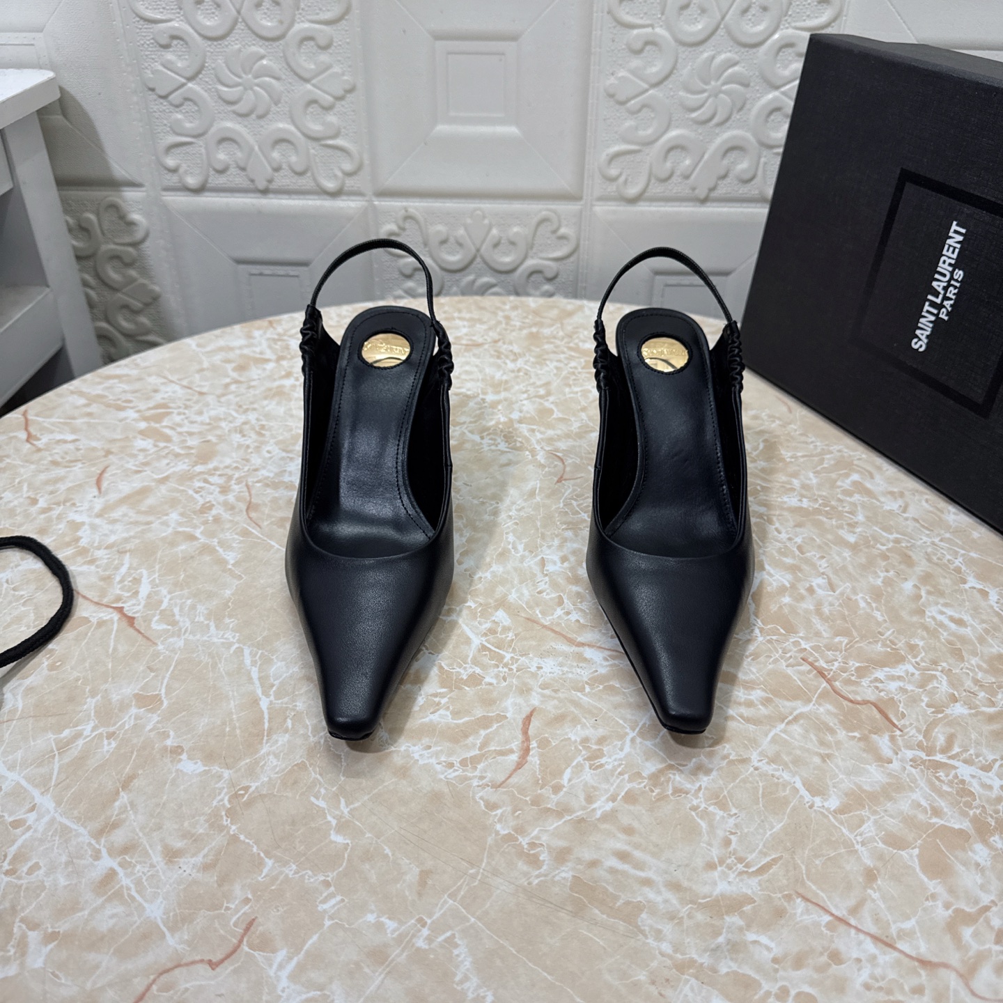 NO:705739,YSL. Top version. High quality. Equipped with a full set of packaging. 2026 new official website synchronization. 1:1 mold opening. Back empty shoes. Upper cowhide. Sheepskin lining. Heel height: 7.5cm. Outsole. Grade A original black leather outsole. Size SIZE.34–43 (34.42.43 custom-made, non-refundable and non-exchangeable). High heels and sandals, saint laurent, sandals, high heels, cowhide, sheepskin, Leather.  soles19860909YSL.顶级版本.高品质. 配置全套包装 2026新款官网同步 1:1开模 后空鞋 鞋面牛皮 内里羊皮 跟高:7.5cm 大底A级原版黑色真皮大底 码数SIZE.34–43（34.42.43订做不退不换）,高跟鞋凉鞋,saint laurent,sandals,high heels,cowhide,sheepskin,Leather soles,Women's Shoes