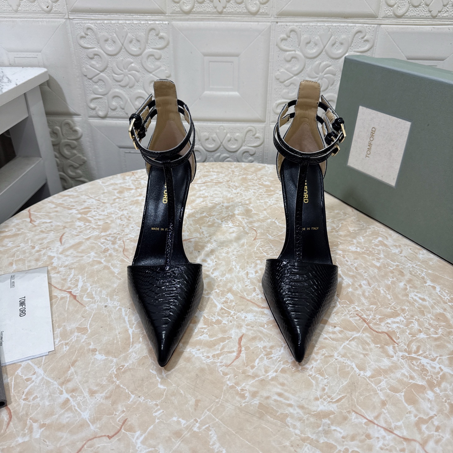 NO:748008,TOM FORD top version, high quality, 2026 new model, official website synchronization, 1:1 mold opening, high-heeled cap-toe shoes, upper: stone pattern, padded sheepskin, heel height 10.5cm, sole AAA original genuine leather outsole SIZE34-43 (34 42 43 customized, non-refundable) P, high-heeled sandals, tom ford, sandals, high heels, sheepskin, Leather soles19860909TOM FORD顶级版本 高品质 2026新款 官网同步 1:1开模 高跟包头鞋 鞋面: 石头纹 垫脚羊皮 跟高10.5cm 鞋底AAA级原版真皮大底 SIZE34-43（34 42 43订做不退换） P,高跟鞋凉鞋,tom ford,sandals,high heels,sheepskin,Leather soles,Women's Shoes