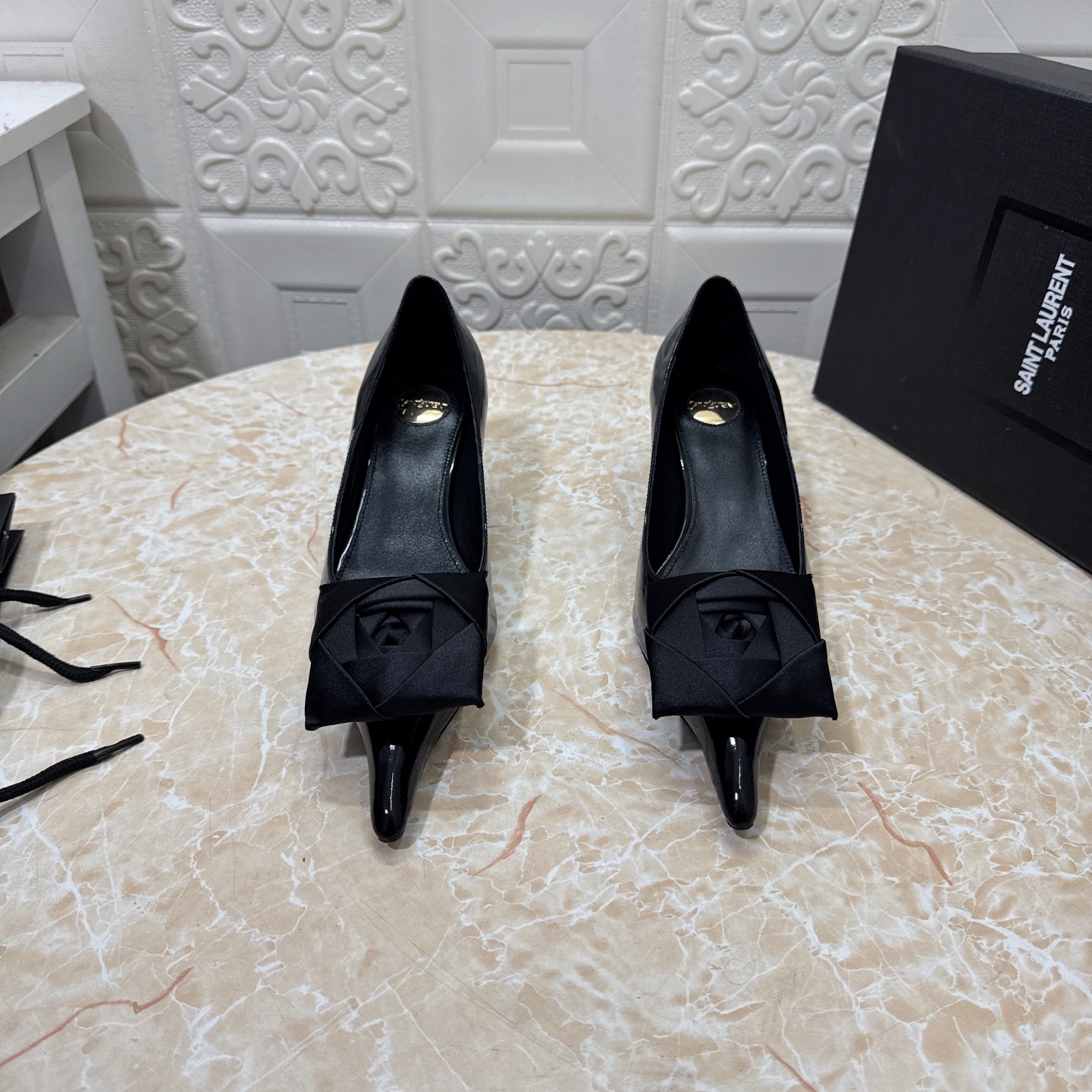 NO:788003,YSL. Top version. High quality. Equipped with a full set of packaging. 2026 new model. Official website synchronization. 1:1 open mold flower decoration. Wedge shoes. Upper patent leather/silk/leopard print. Sheepskin lining. Heel height: 6.5. Outsole. A-grade original black leather outsole. Size SIZE.34–43 (34.42.43 custom-made, non-refundable and non-exchangeable). High-heeled shoes, saint laurent, high heels, sheepskin, real  silk,leather soles19860909YSL.顶级版本.高品质. 配置全套包装 2026新款 官网同步 1:1开模花朵装饰 坡跟单鞋 鞋面漆皮 /真丝/豹纹 内里羊皮 跟高:6.5 大底A级原版黑色真皮大底 码数SIZE.34–43（34.42.43订做不退不换）,高跟鞋单鞋,saint laurent,high heels,sheepskin,real silk,Leather soles,Women's Shoes