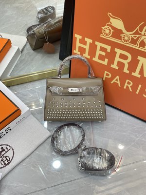 Hermes Kelly Handbags Crossbody & Shoulder Bags Grey Silver Hardware Calfskin Cowhide Mini
