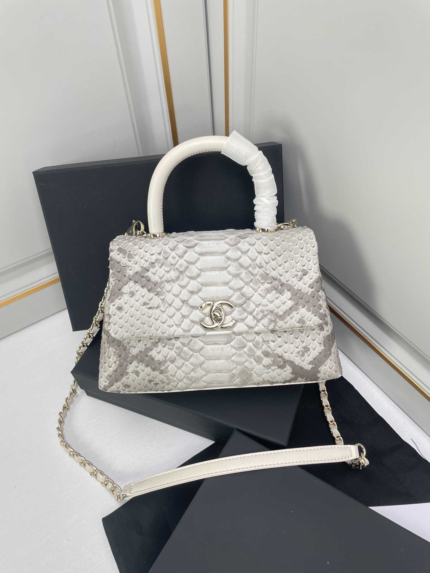 Chanel Coco Handle Knockoff
 Bags Handbags Buy Cheap
 Cowhide