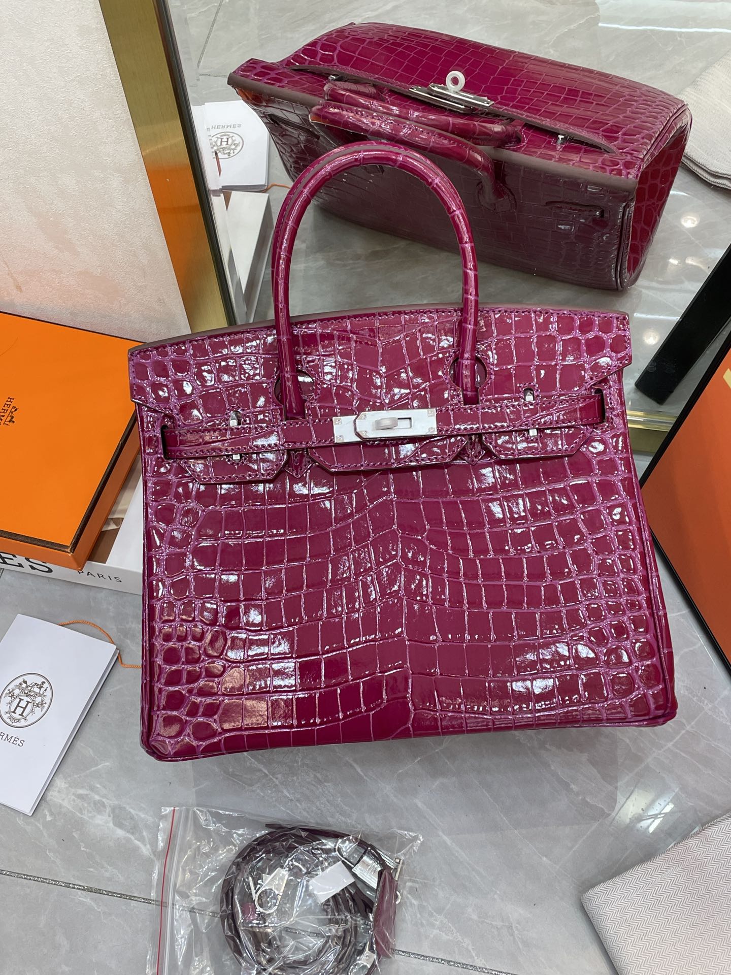 هيرميس Hermes Birkin حقيبة حقيبة يد نسخة طبق الأصل من نوعية جيدة
 الأجهزة الفضية جلد البقر موضة