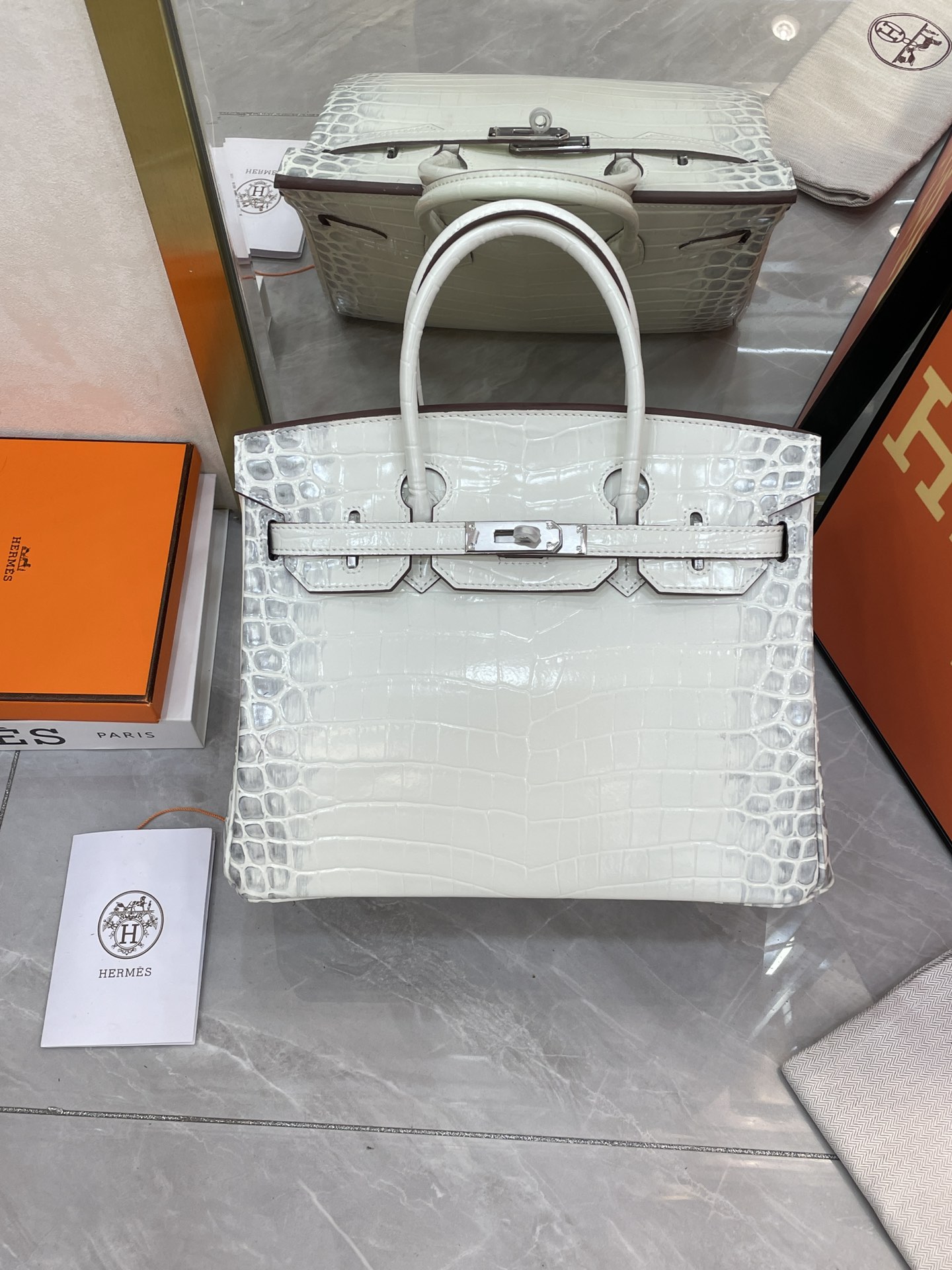 النسخ المتماثلة شراء خاصة
 هيرميس Hermes Birkin AAAAA
 حقيبة حقيبة يد الأجهزة الفضية جلد البقر موضة