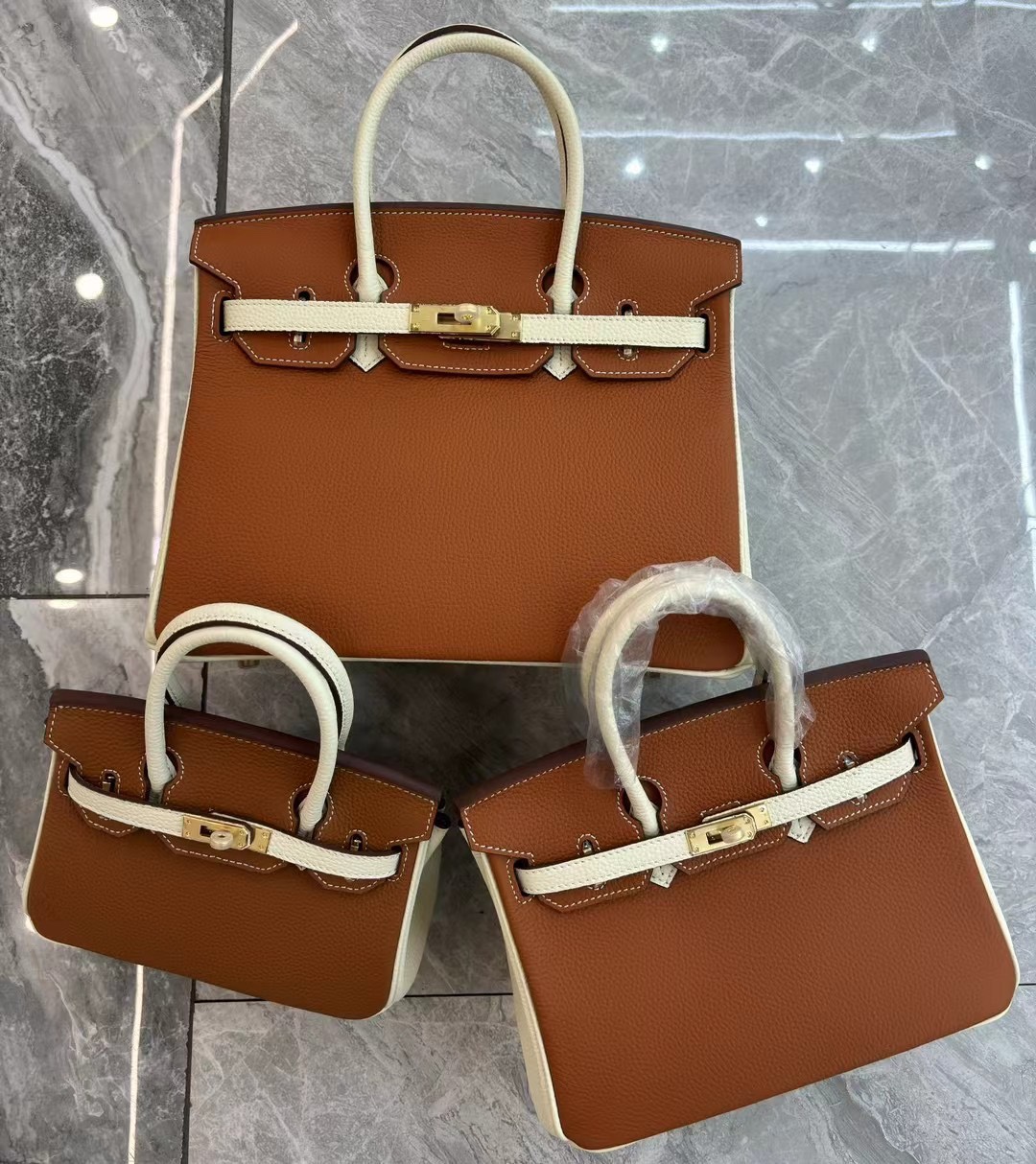 هيرميس Hermes Birkin توقف عن العمل أو يقتل
 حقيبة حقيبة يد بلاتينيوم ليتشي نمط جلد البقر