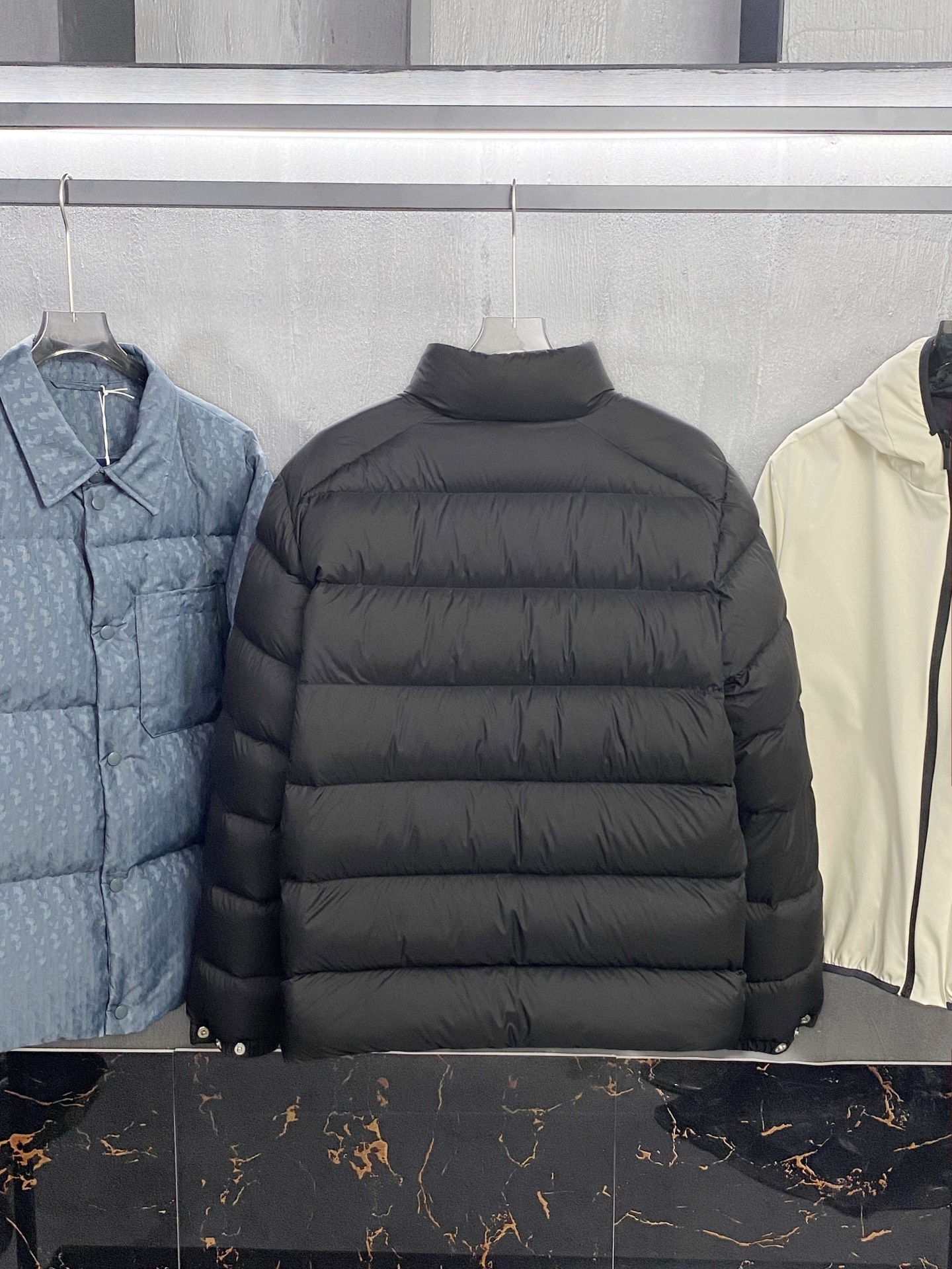 PRA25 FW冬季新款三角标立领保暖羽绒服外套！贸易公司渠道稀出，同步官网发售！P家全新上线的羽绒，现