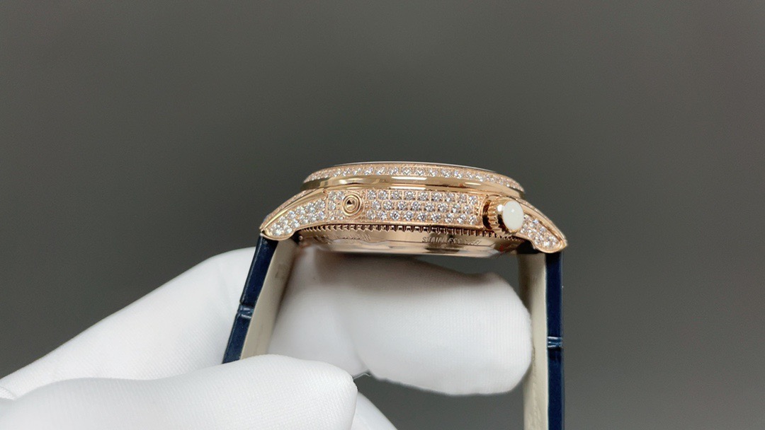 Luxurious United 4370 Watch Collection: Elysian Series with Diamonds and Moonstone - 图片 4