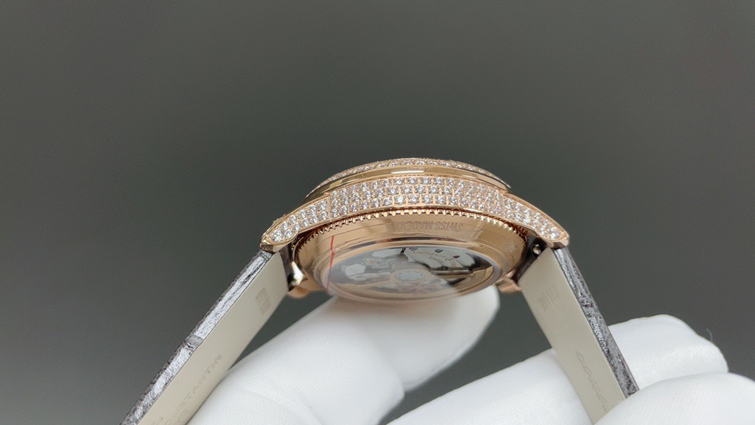 Luxurious United 4370 Watch: Elysian Series with Diamonds and Moonstone - 图片 5