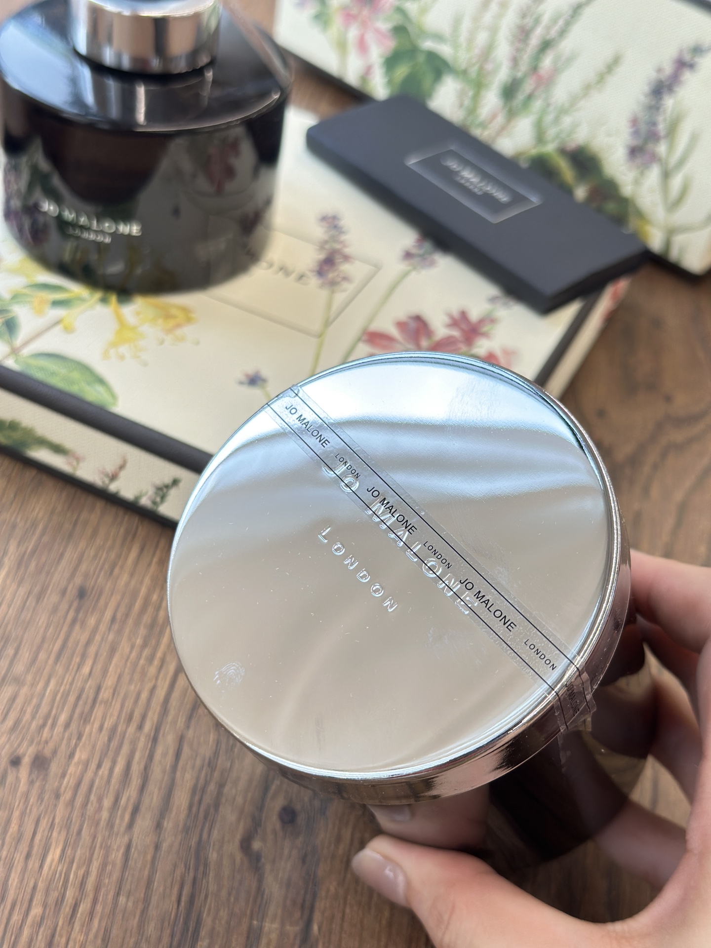 additive-free formula that gently disperses fragrance into the air - Comprehensive 7