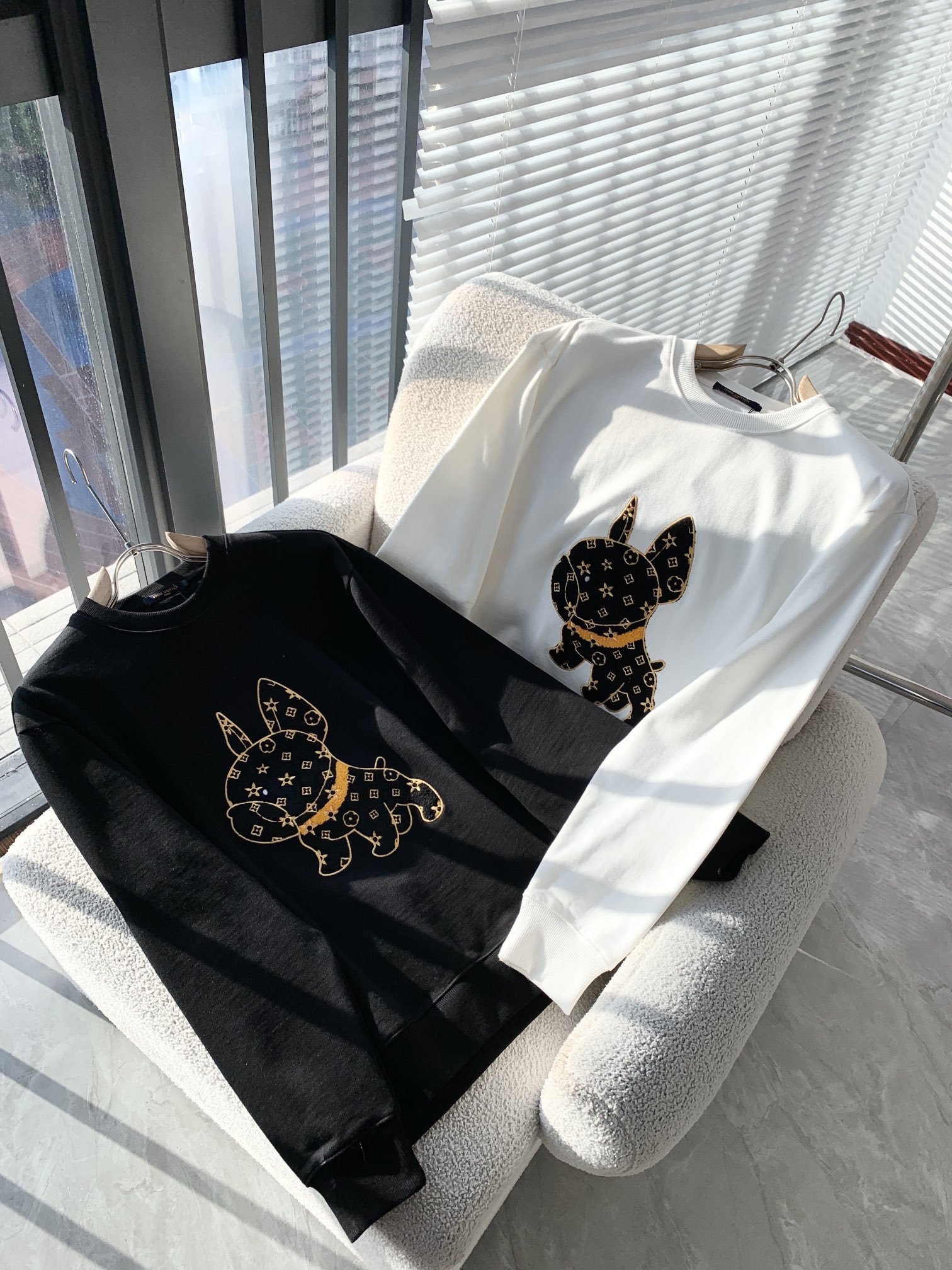 Louis Vuitton Clothing Sweatshirts Black White Embroidery Unisex Cotton Fall/Winter Collection Long Sleeve