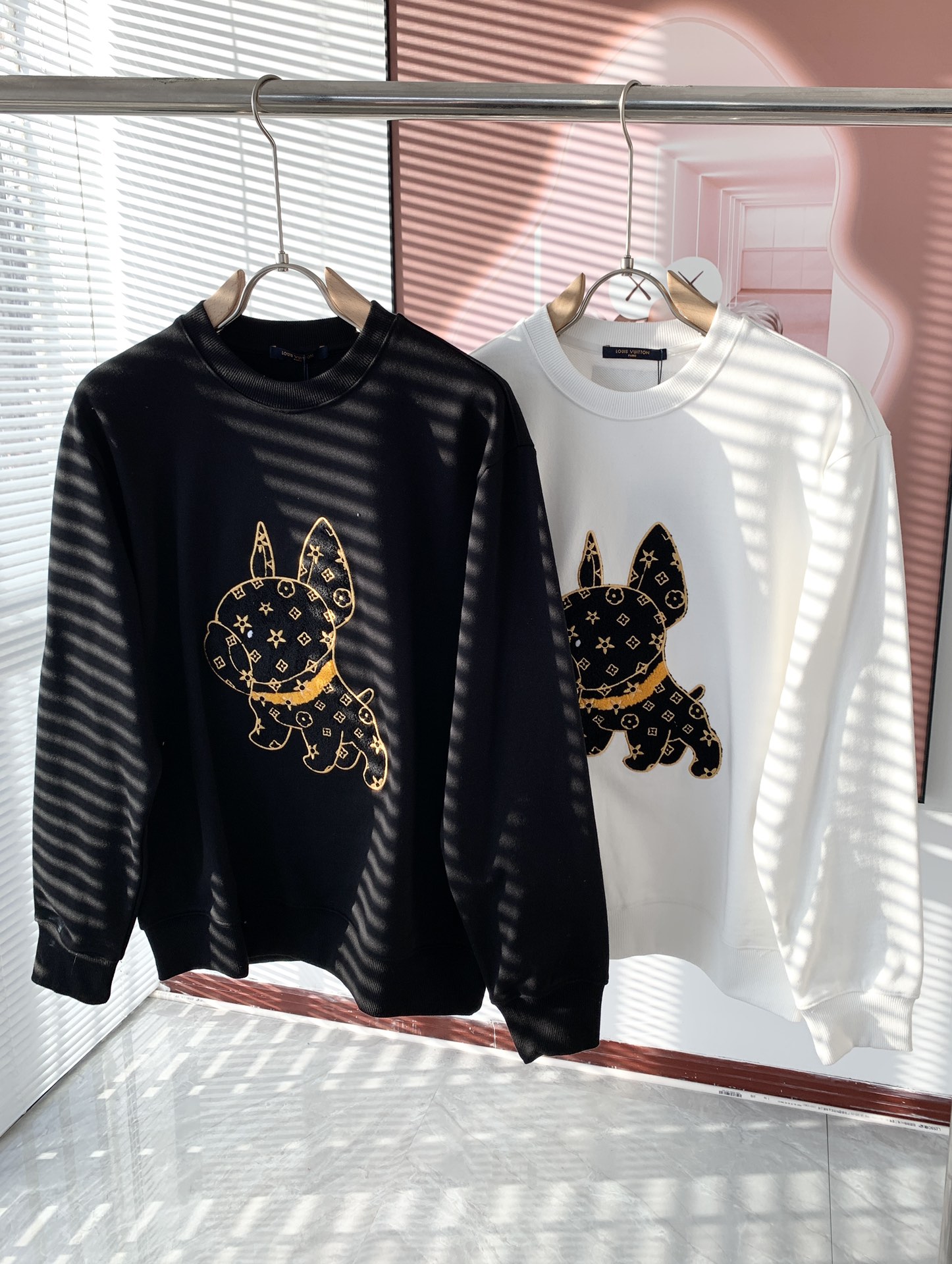 Louis Vuitton Clothing Sweatshirts Black White Embroidery Unisex Cotton Fall/Winter Collection Long Sleeve