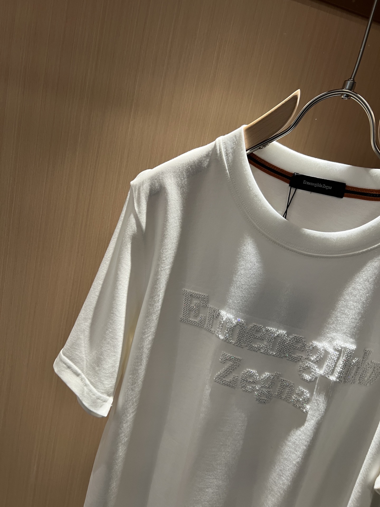 ErmenegildoZeg*a杰*亚2024春夏新款休闲短袖T恤胸前字母logo植绒设计！都市时尚简单