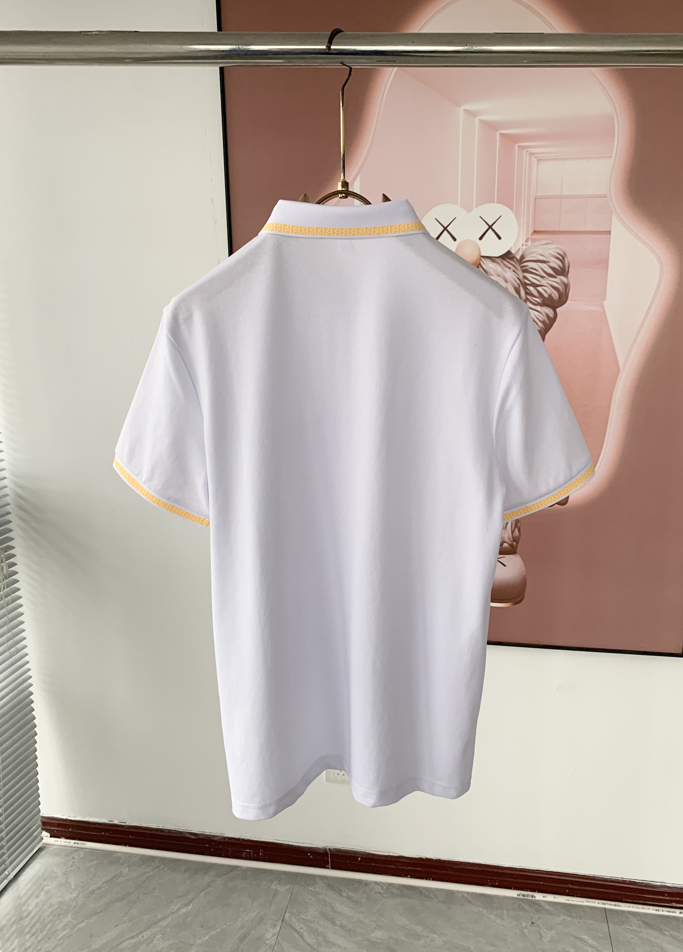 LouisVuit*on路易*登2024春夏新款短袖Polo衫最新工艺时尚元素设计理念！胸前刺绣logo