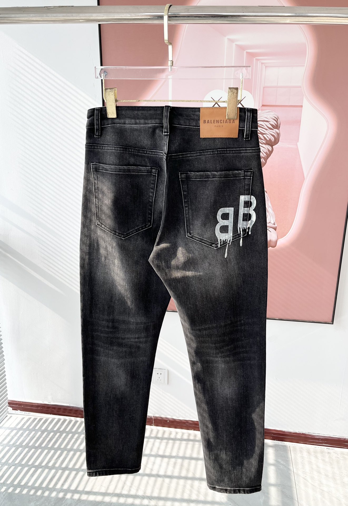 Balenci*ga巴黎*家2024春夏新款牛仔裤B家的牛仔裤也是属一属二的.都是微带弹力的居多,产出的