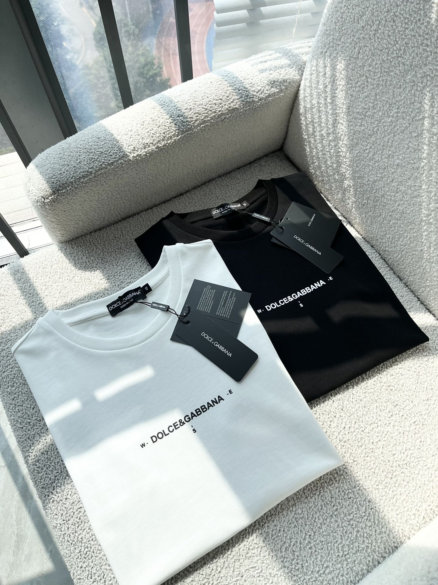 Dolce & Gabbana 2024 primavera/verano unisex 👫 pareja última orden comercial camiseta de manga corta, ¡toda la calidad…