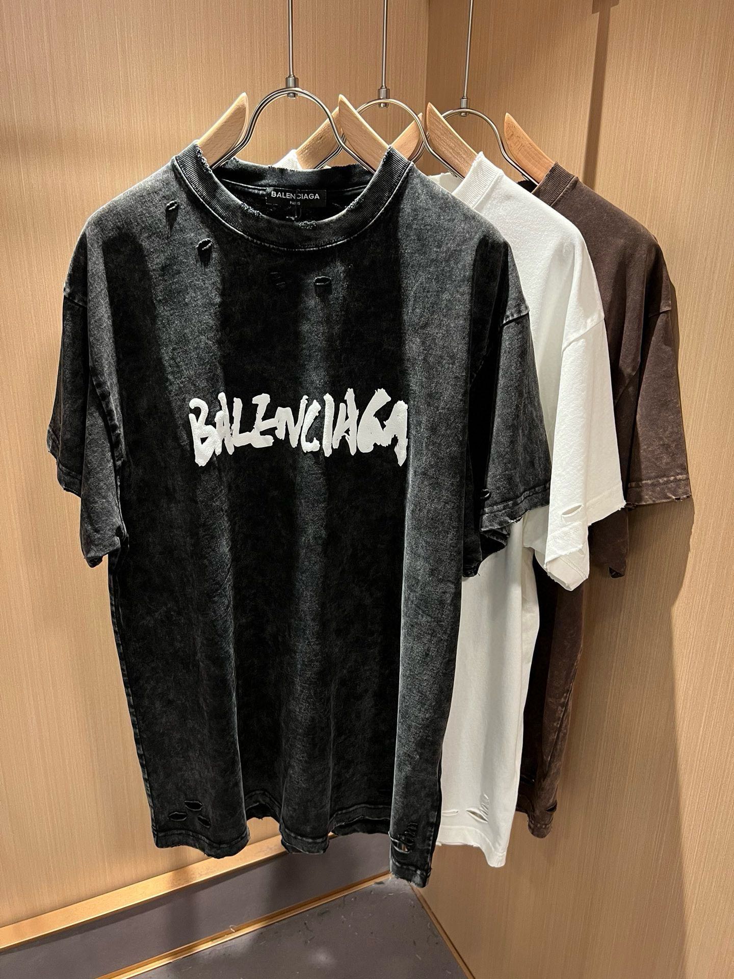 Balenciaga Clothing T-Shirt Unisex Cotton Spring/Summer Collection Fashion Short Sleeve