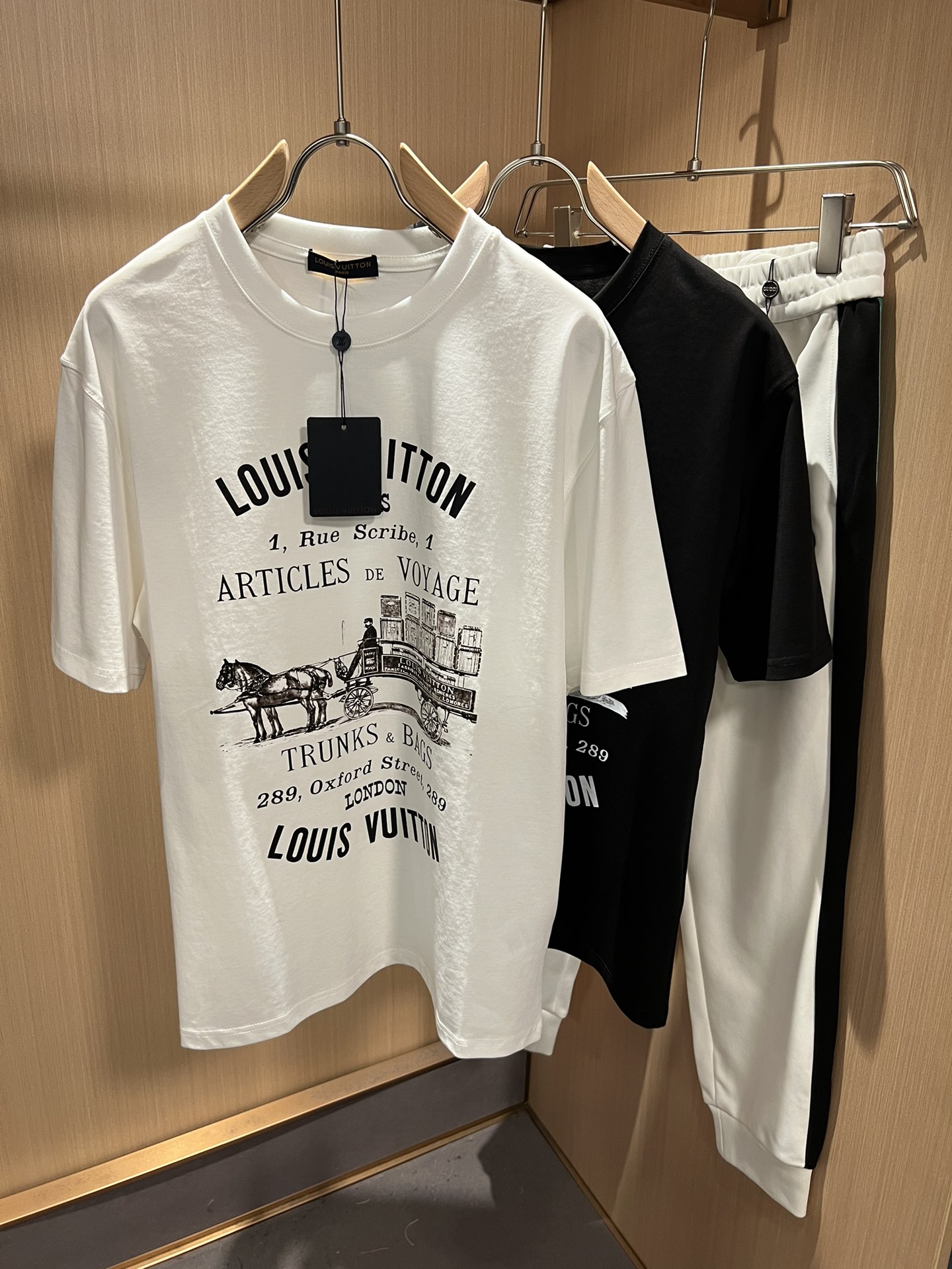 Was ist eine Zählerqualität
 Louis Vuitton Kleidung T-Shirt Unisex Baumwolle Frühling/Sommer Kollektion Kurzarm