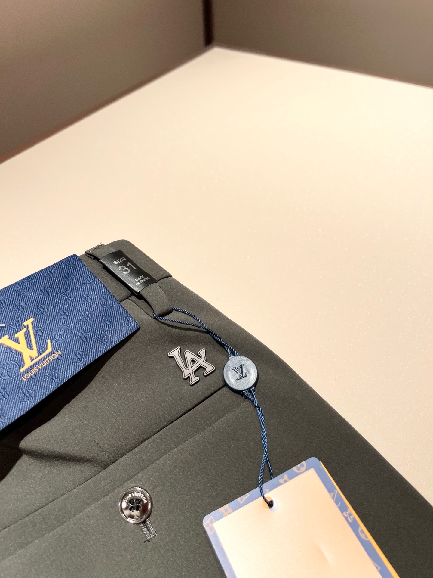  【⚠️】 LouisVuitt*路易*登  2025早春新款男士休闲西裤，男士经典时尚百搭商务休闲西裤