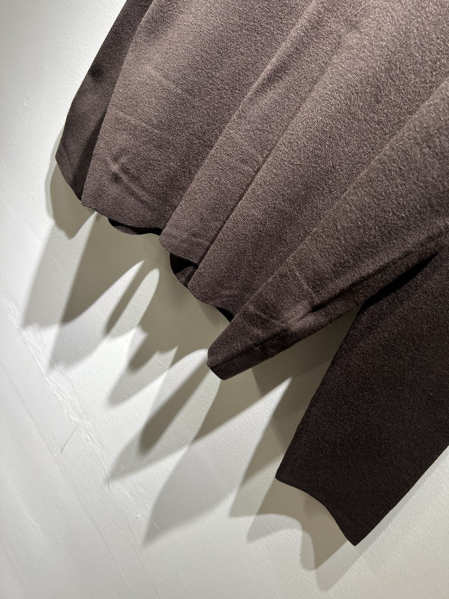 Loro Piana诺悠翩雅 2025秋冬男士最新的贸易订单针织羊毛衫，全品相！！上身舒适透气，不僵硬，