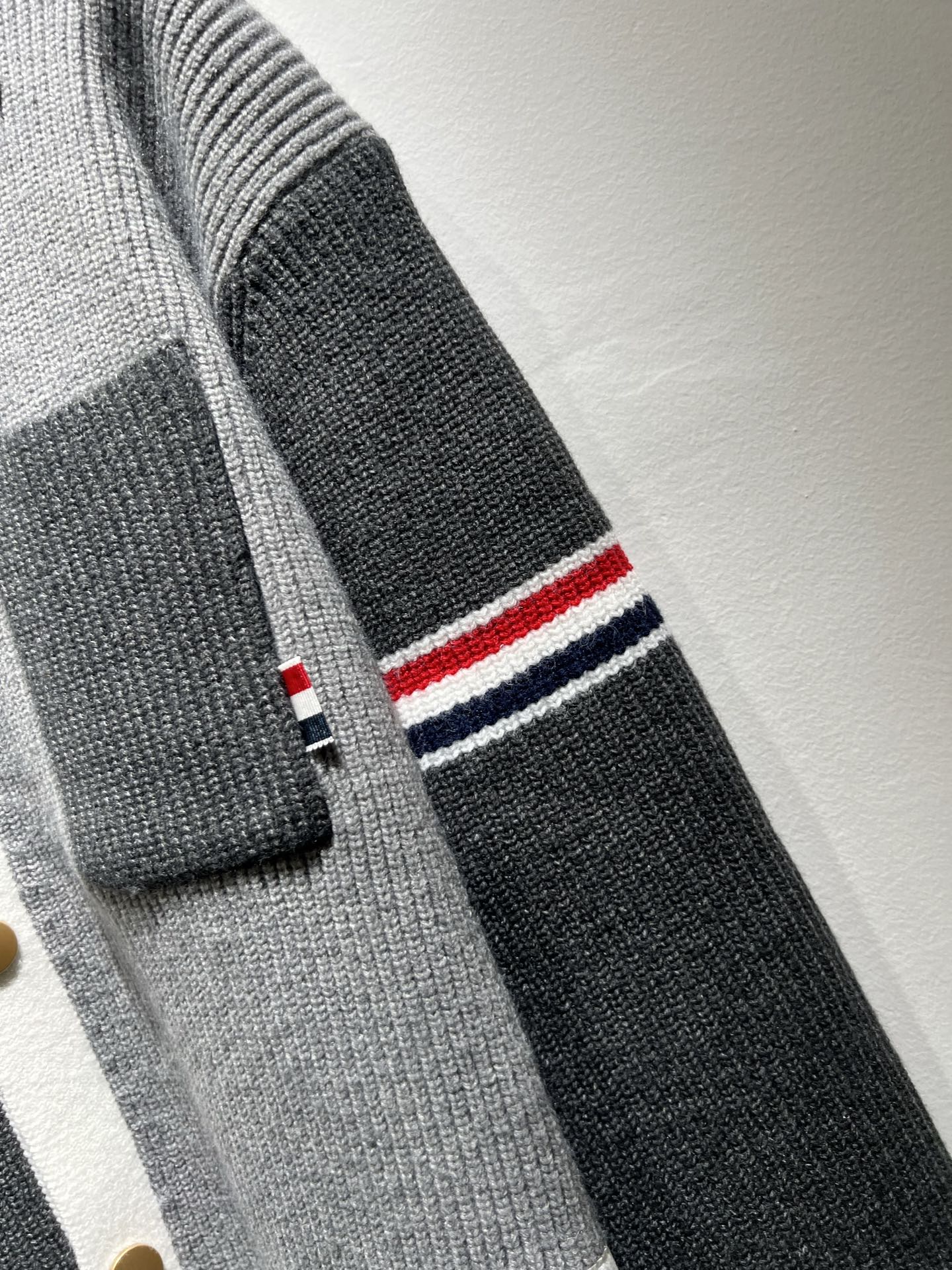 ThomBrow*e汤姆*朗2025秋冬新款男女同款👫针织羊毛衫，今年的专柜新品，男女同款👫超软羊毛面料