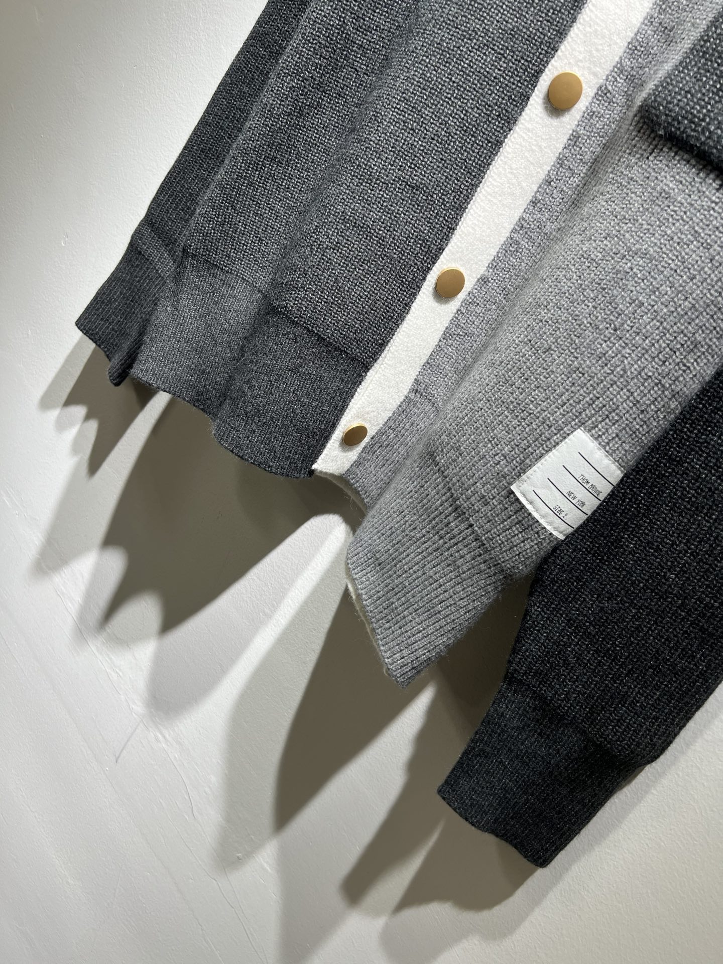 ThomBrow*e汤姆*朗2025秋冬新款男女同款👫针织羊毛衫，今年的专柜新品，男女同款👫超软羊毛面料