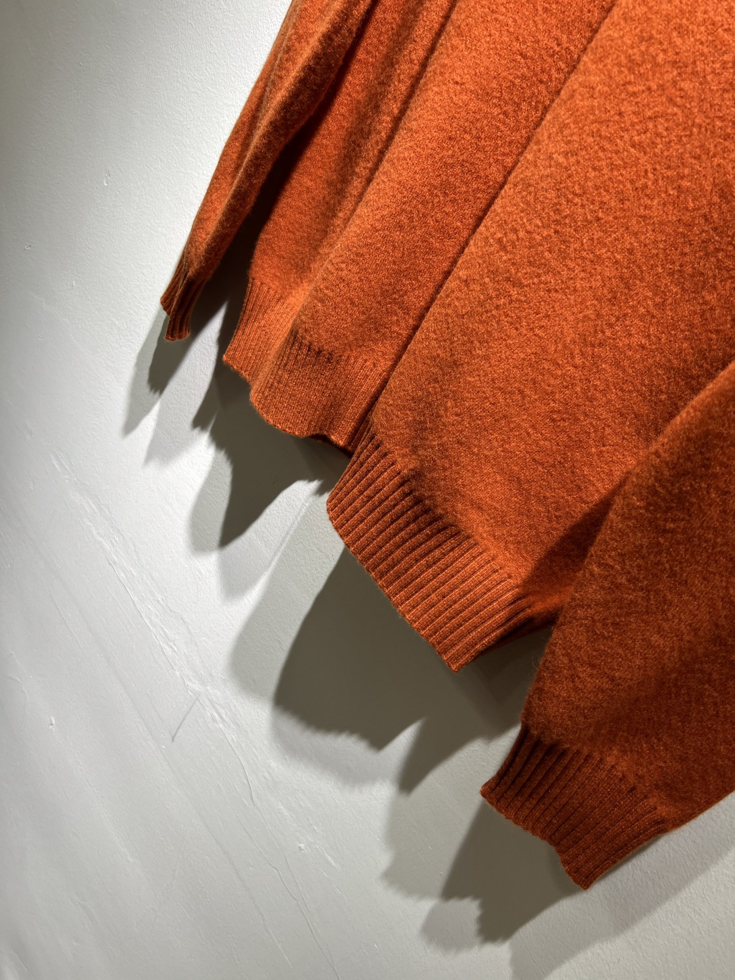 Her*mes爱*仕2025秋冬新款男士针织羊毛衫，全新升级百搭基础款，低调奢华，品格之选！甄选优质精选