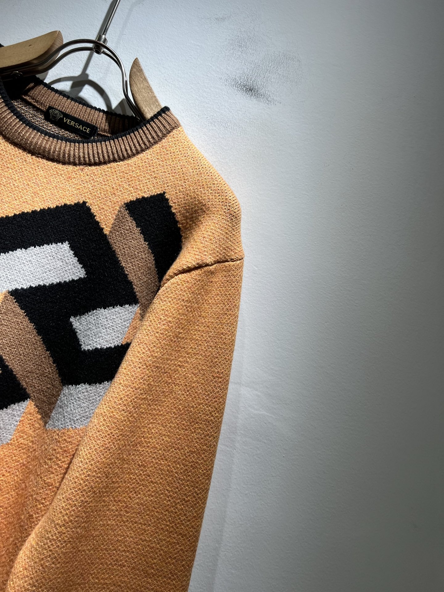 VERS*CE/范*哲 2025秋冬新品原单长袖羊毛衫，VERS*CE/范*哲 贸易公司渠道 产品 值的