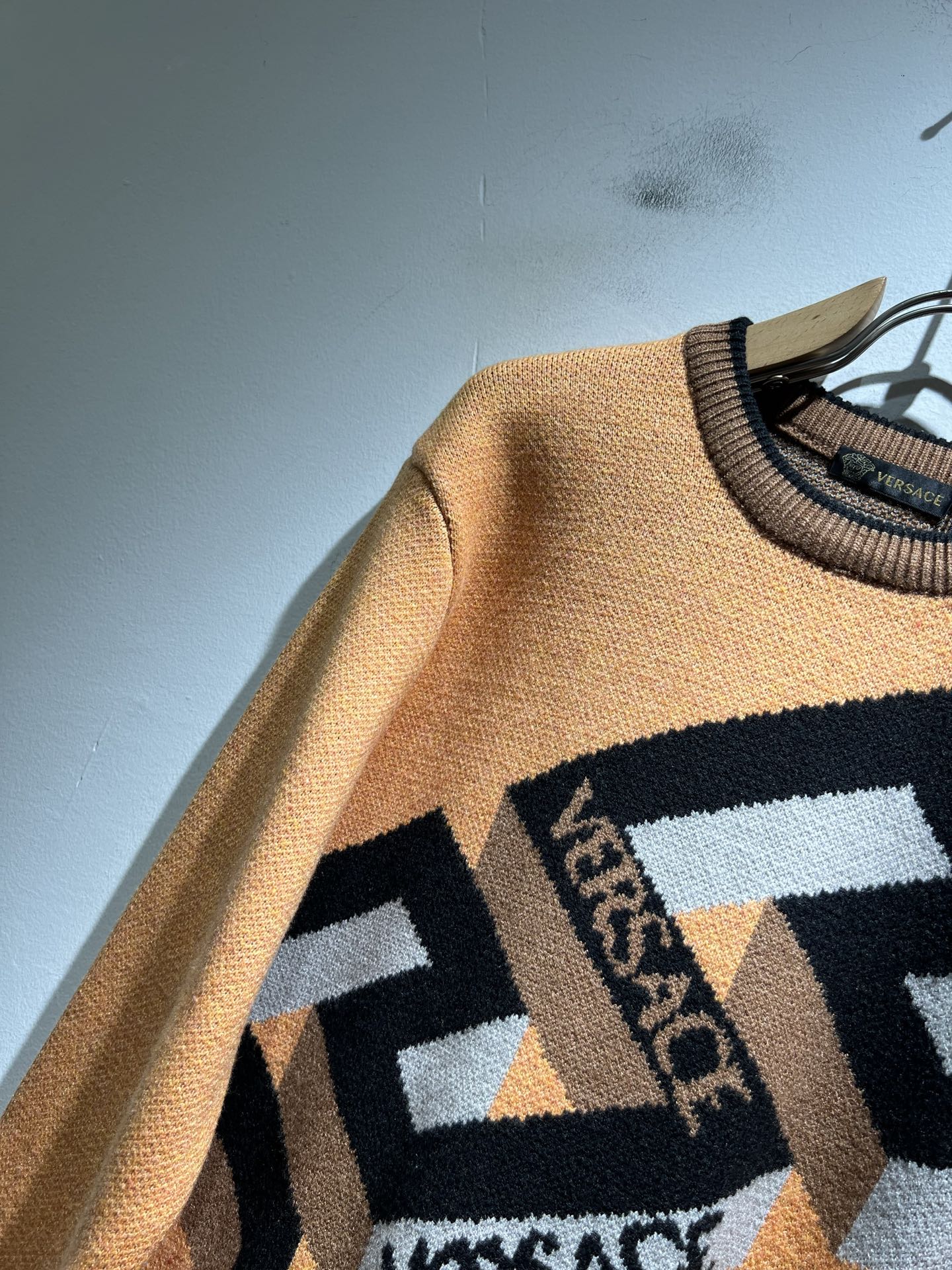 VERS*CE/范*哲 2025秋冬新品原单长袖羊毛衫，VERS*CE/范*哲 贸易公司渠道 产品 值的