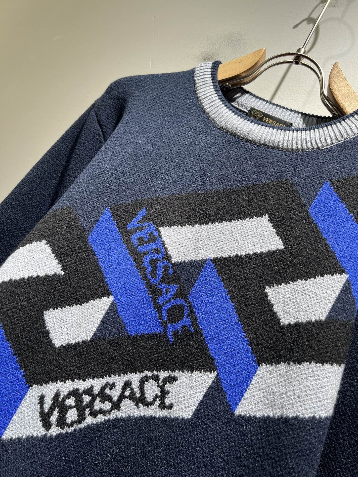 VERS*CE/范*哲 2025秋冬新品原单长袖羊毛衫，VERS*CE/范*哲 贸易公司渠道 产品 值的