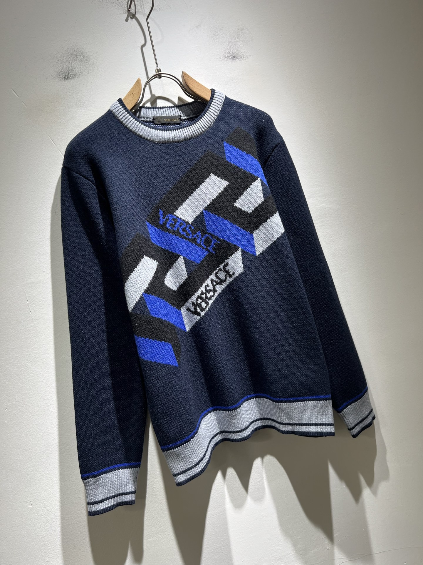 VERS*CE/范*哲 2025秋冬新品原单长袖羊毛衫，VERS*CE/范*哲 贸易公司渠道 产品 值的