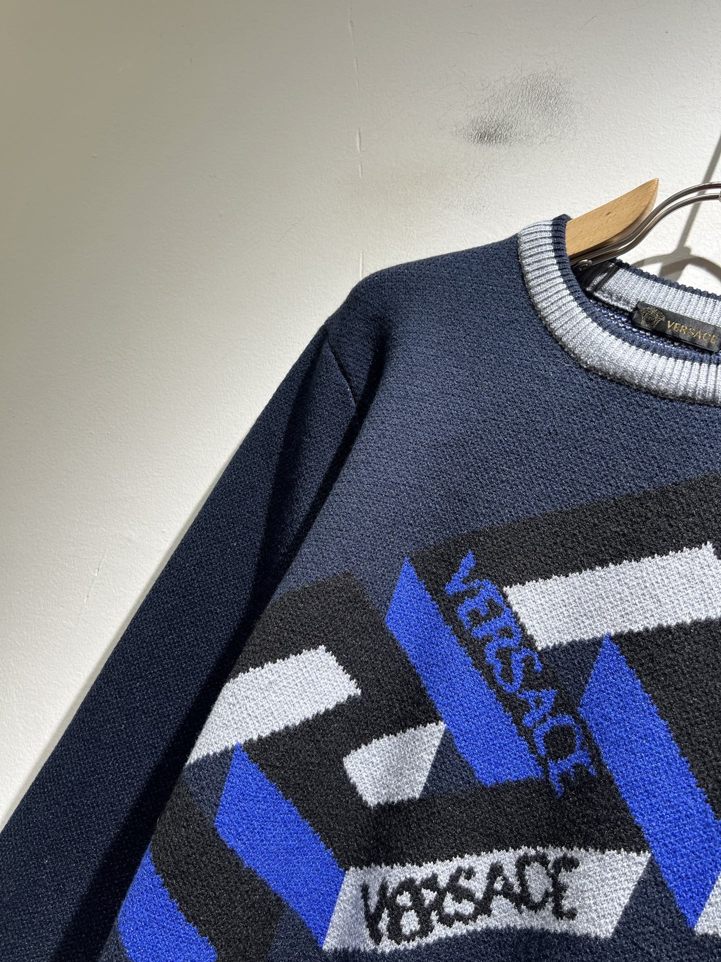 VERS*CE/范*哲 2025秋冬新品原单长袖羊毛衫，VERS*CE/范*哲 贸易公司渠道 产品 值的