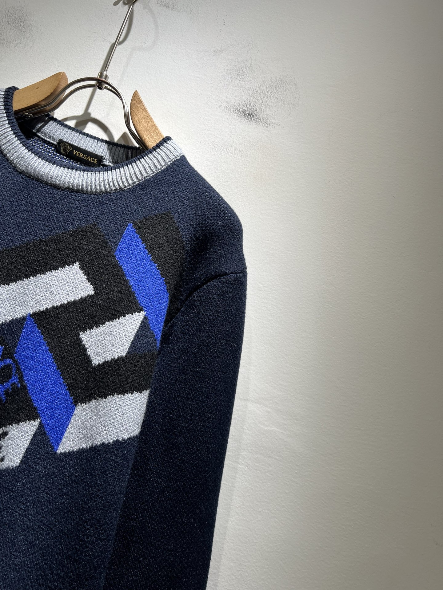 VERS*CE/范*哲 2025秋冬新品原单长袖羊毛衫，VERS*CE/范*哲 贸易公司渠道 产品 值的