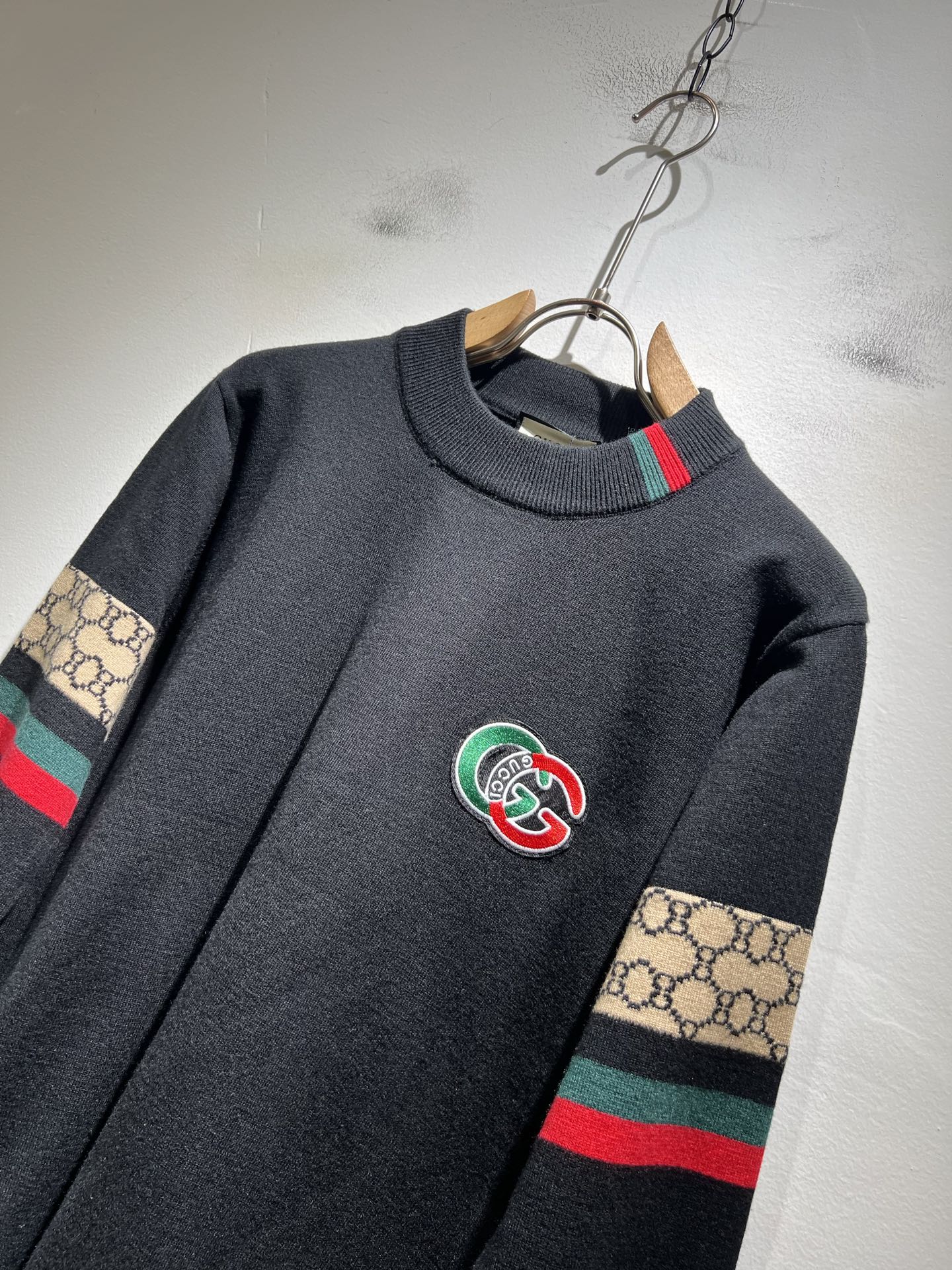 GUC*I 古家 2025秋冬新款男女同款👫 高克重针织羊毛衫，全景钩织GG标识logo图案设计！贸易公